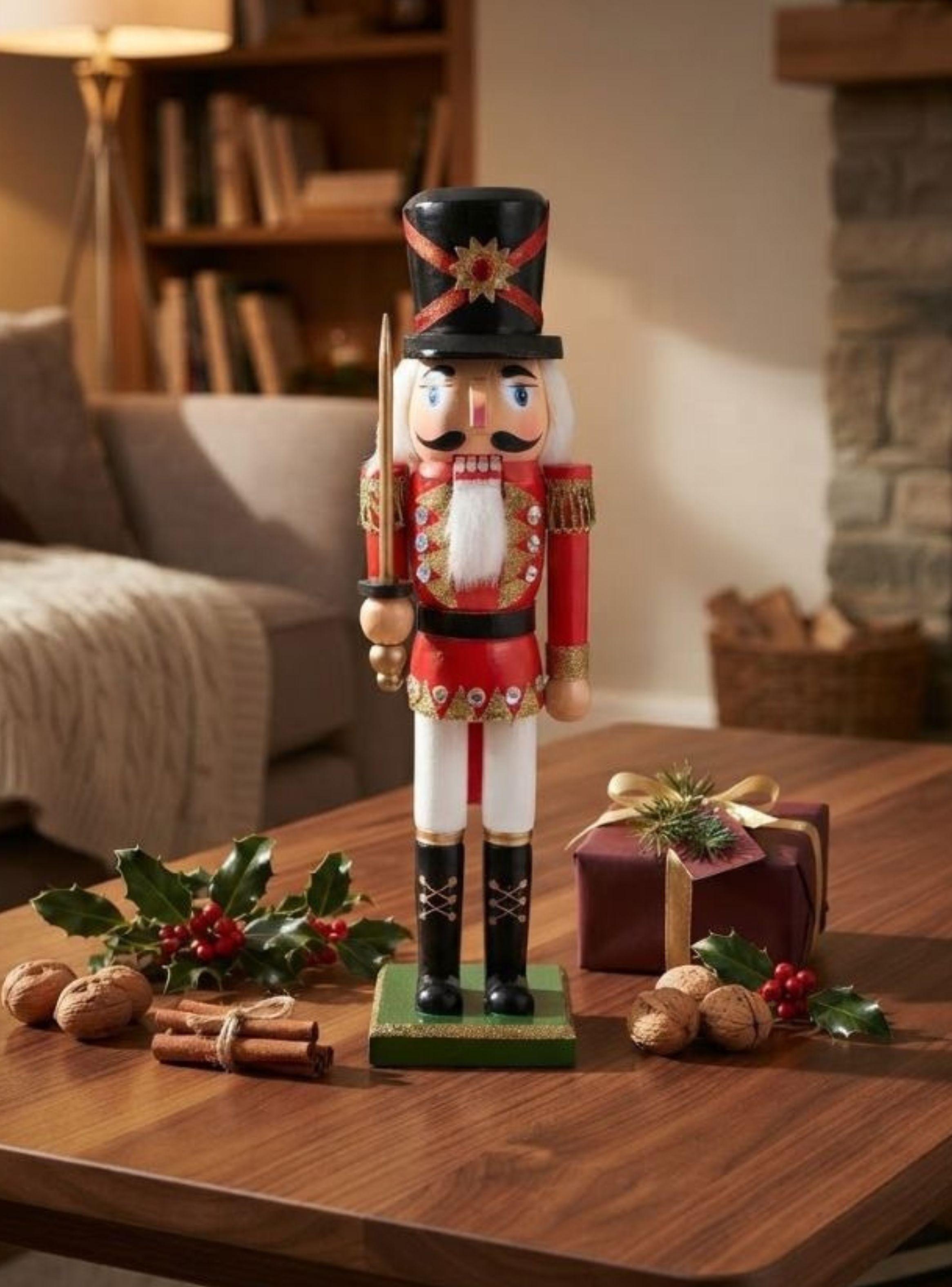 Cascanueces Navideño De Madera Soldado Espada 39cm-4