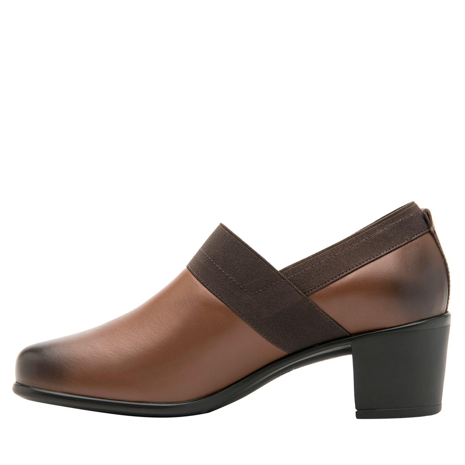 Zapato Mujer Cuero Renata Café Flexi-2