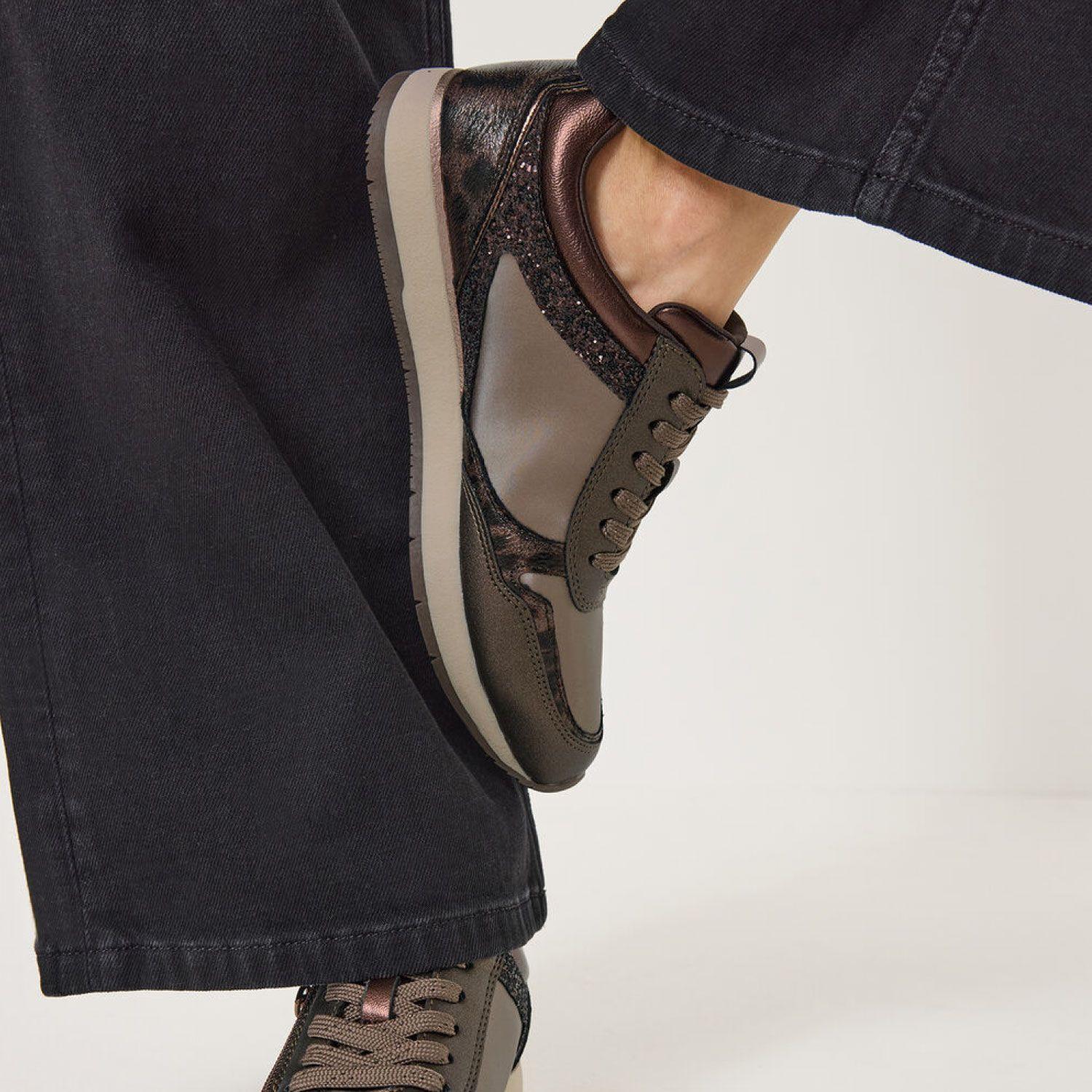 Zapatilla Mujer 23603-42 Café  Tamaris-2