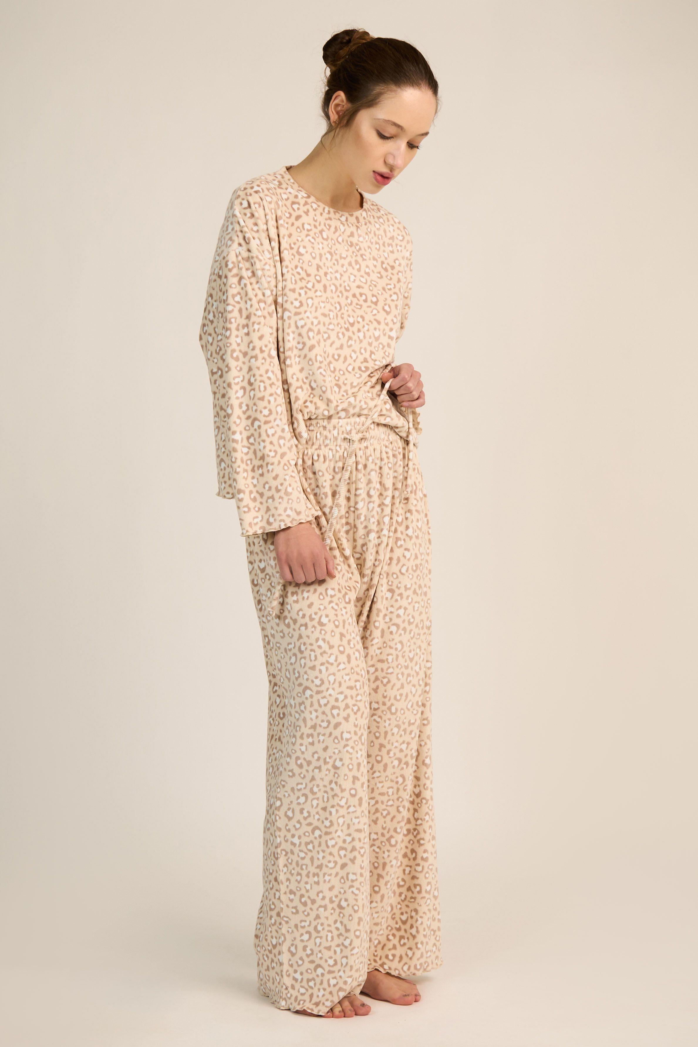 PIJAMA MUJER BARBIZON DAVI ANIMAL PRINT CLARO-2