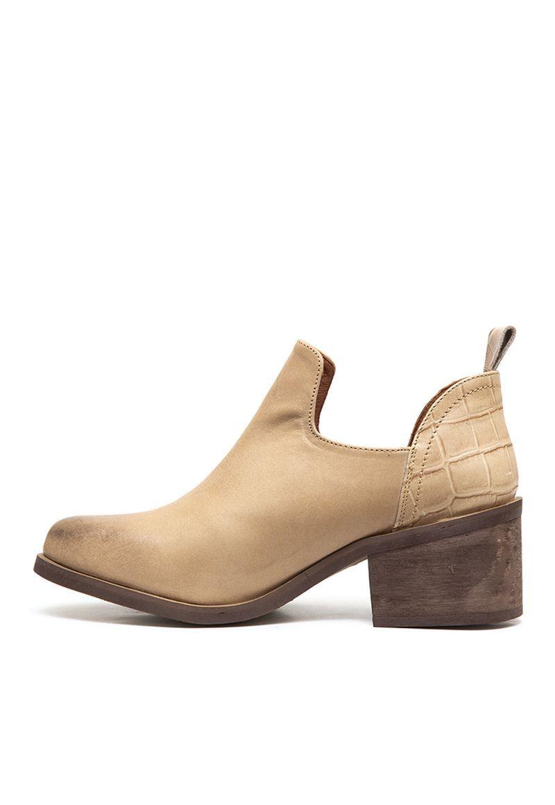 Botin De Cuero Petra C2 Beige Giani Dafirenze-4