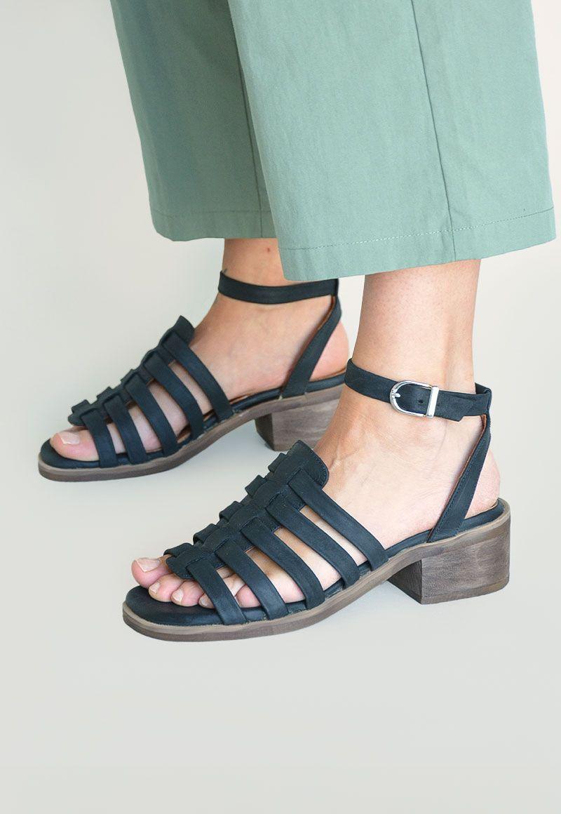 Sandalia De Cuero Catalpa C1 Negro Giani Dafirenze-1