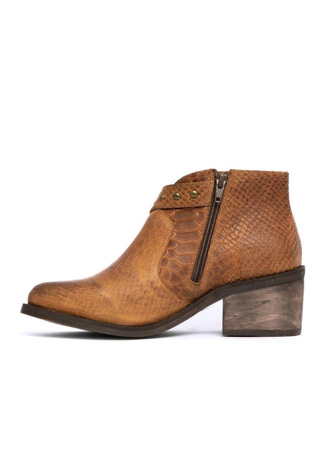 Botin Mujer De Cuero Berta Camel C6-3