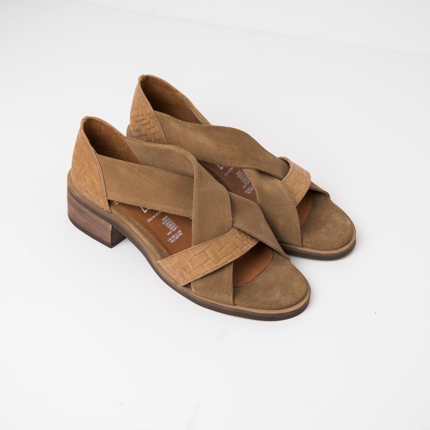 Sandalia Mujer Cuero  Tortolita Taupe-1