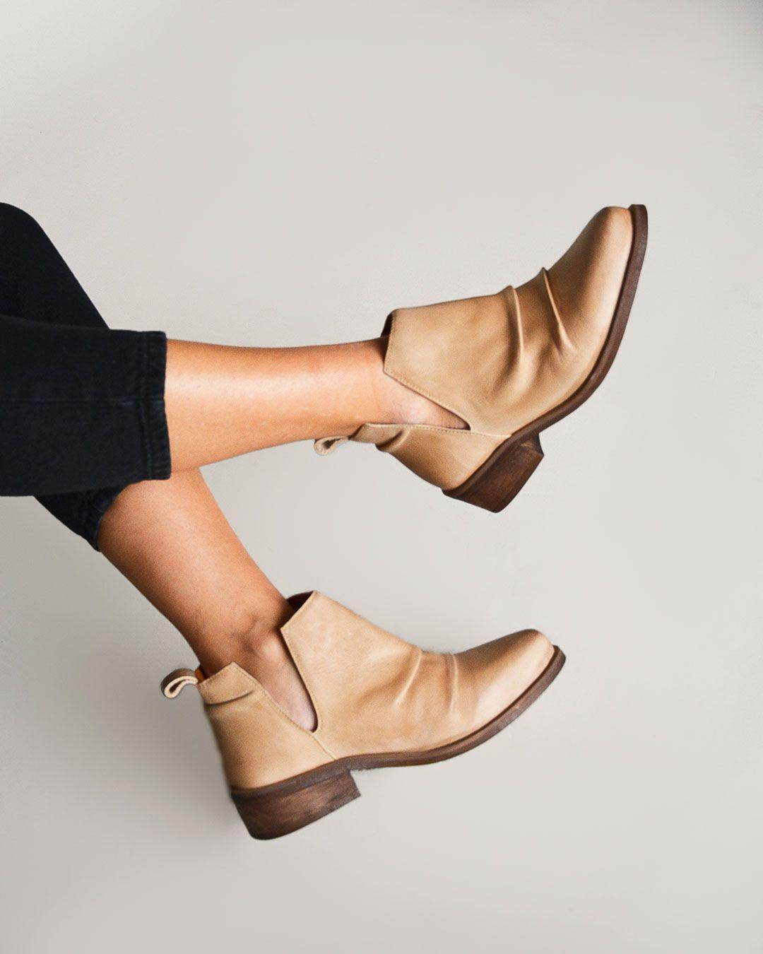 Botin De Cuero Laurel C2 Beige Giani Dafirenze-1