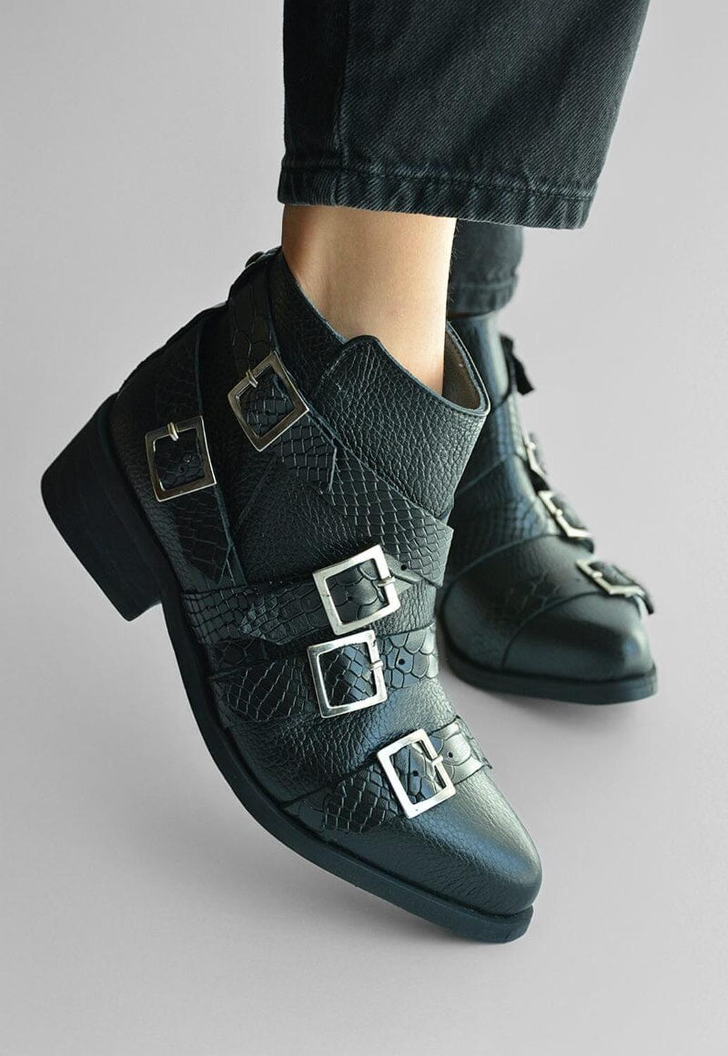 Botin Mujer De Cuero Zaha Negro C1-5