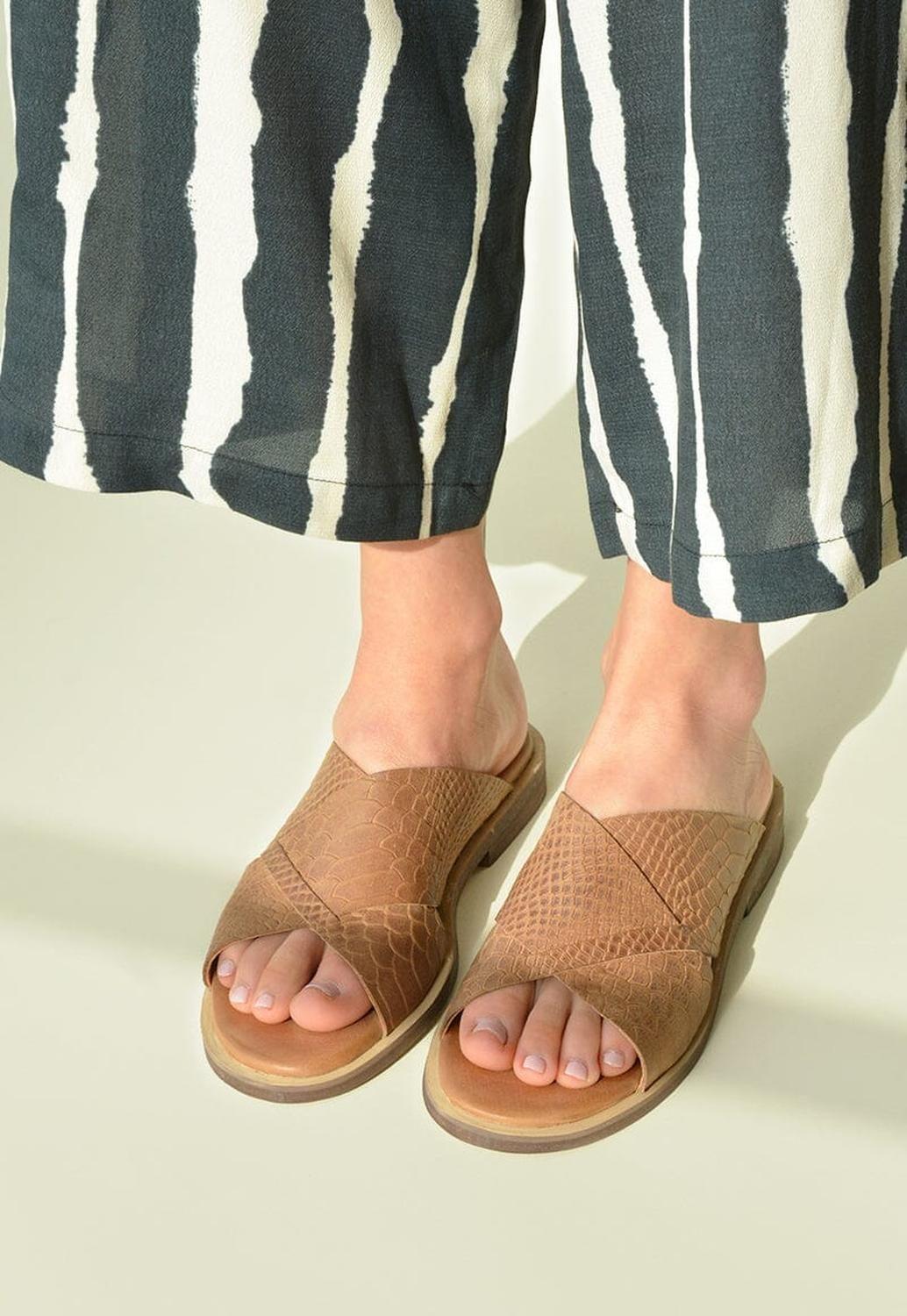 Sandalia Mujer / Columbina Camel-0