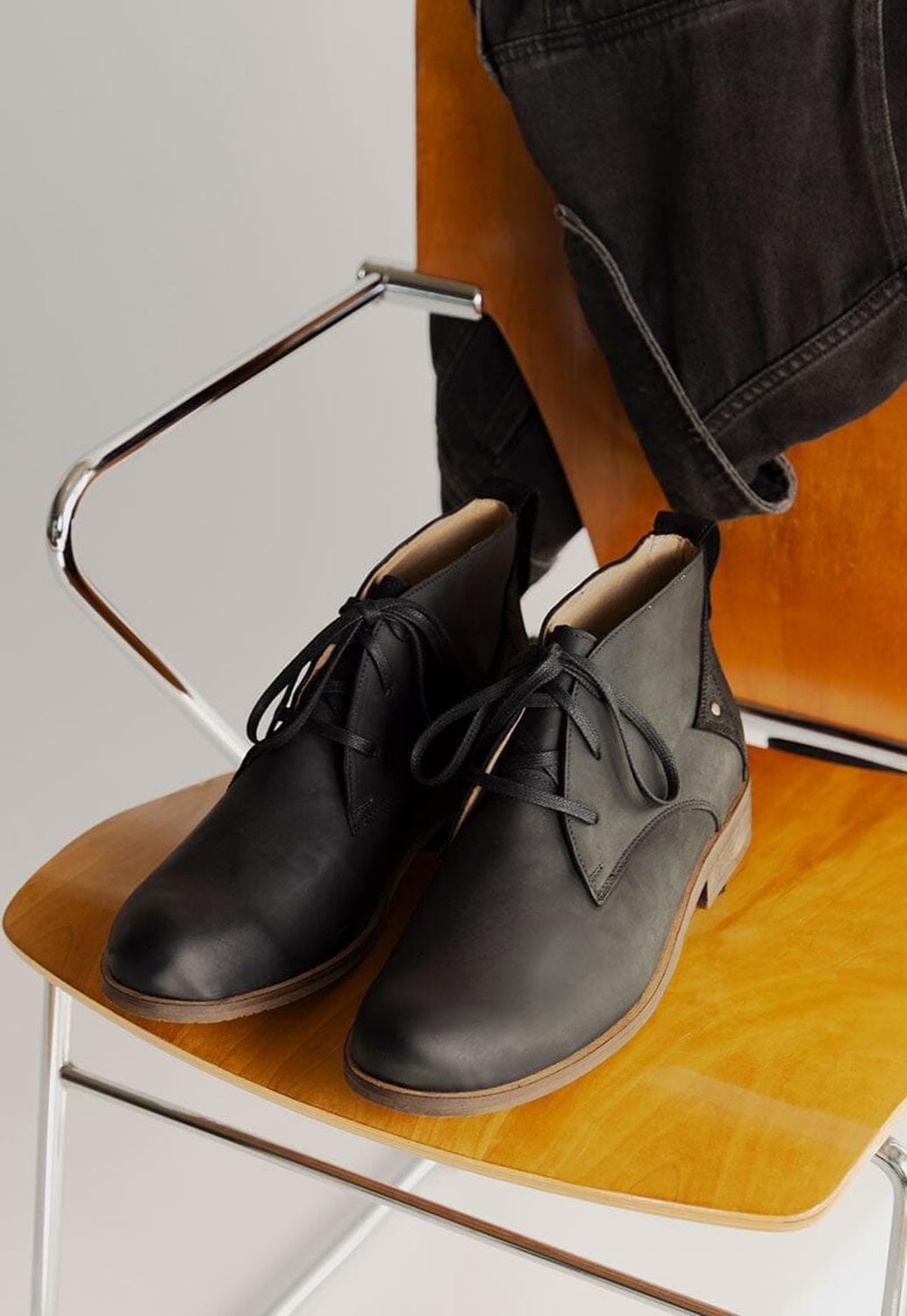 Botin Hombre De Cuero Escuti Negro C8-6