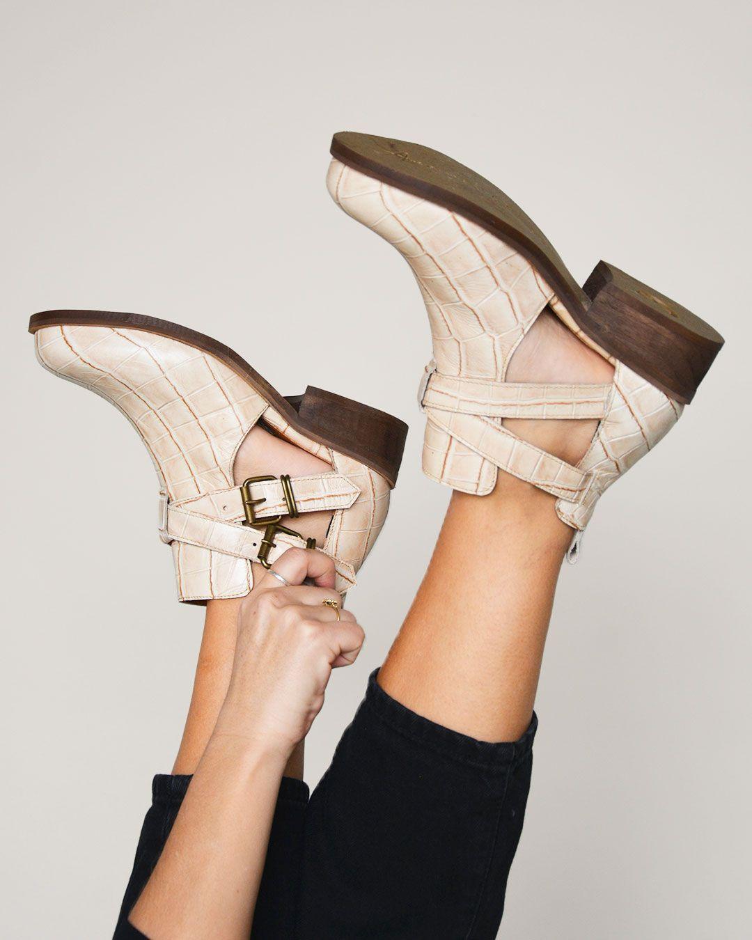 Botin De Cuero Coati C2 Beige Giani Dafirenze-1
