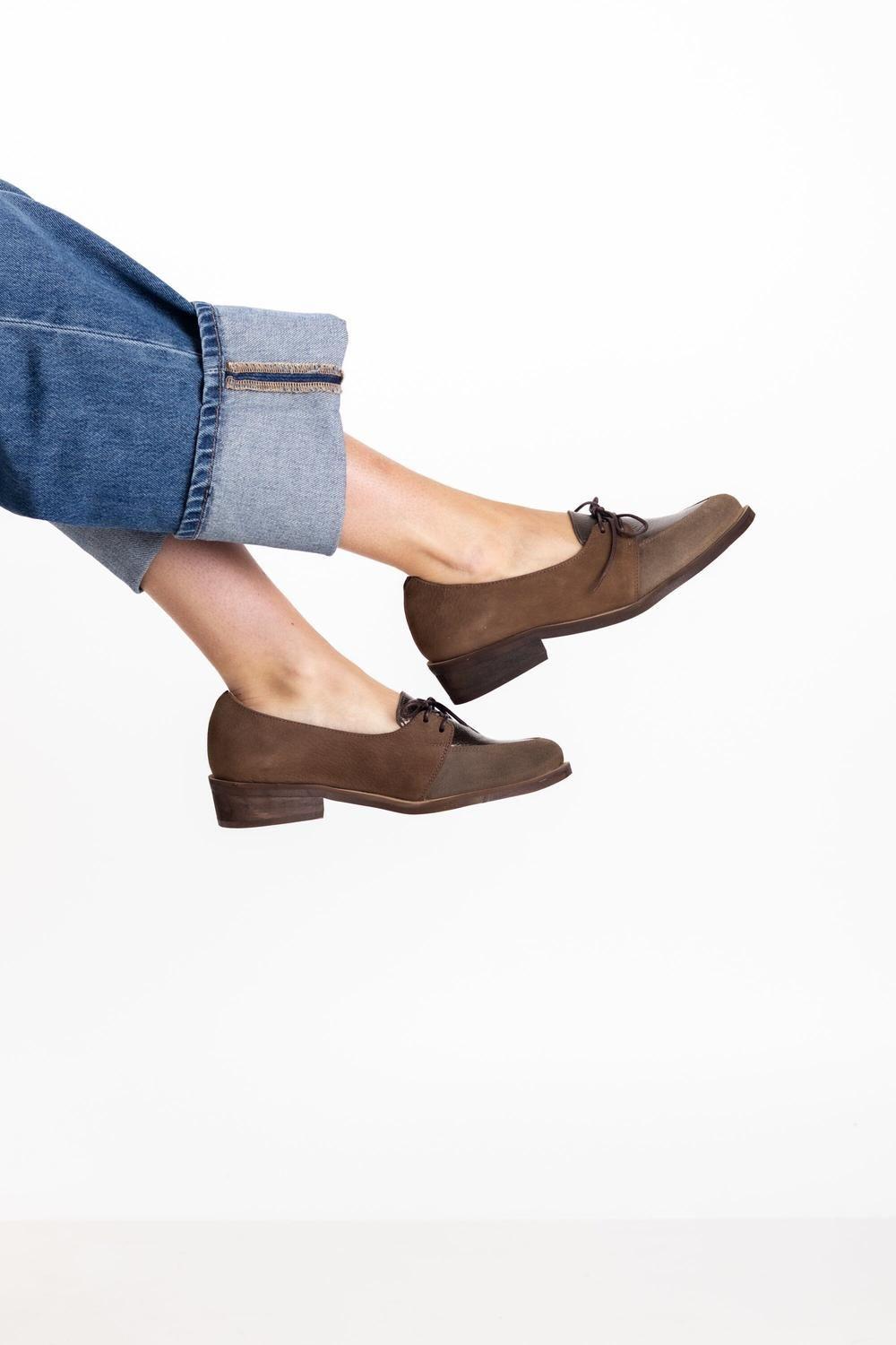 Zapato Mujer / Indira Taupe Metálico-5