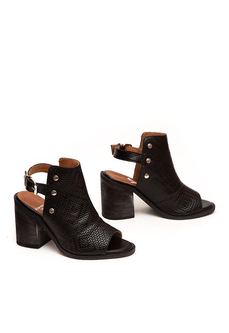 Sandalia De Cuero Eminia C5 Negro Giani Dafirenze-2