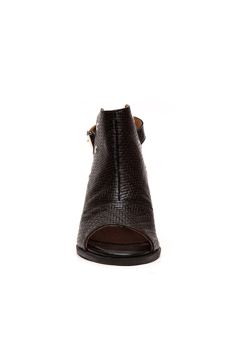 Sandalia De Cuero Eminia C5 Negro Giani Dafirenze-3