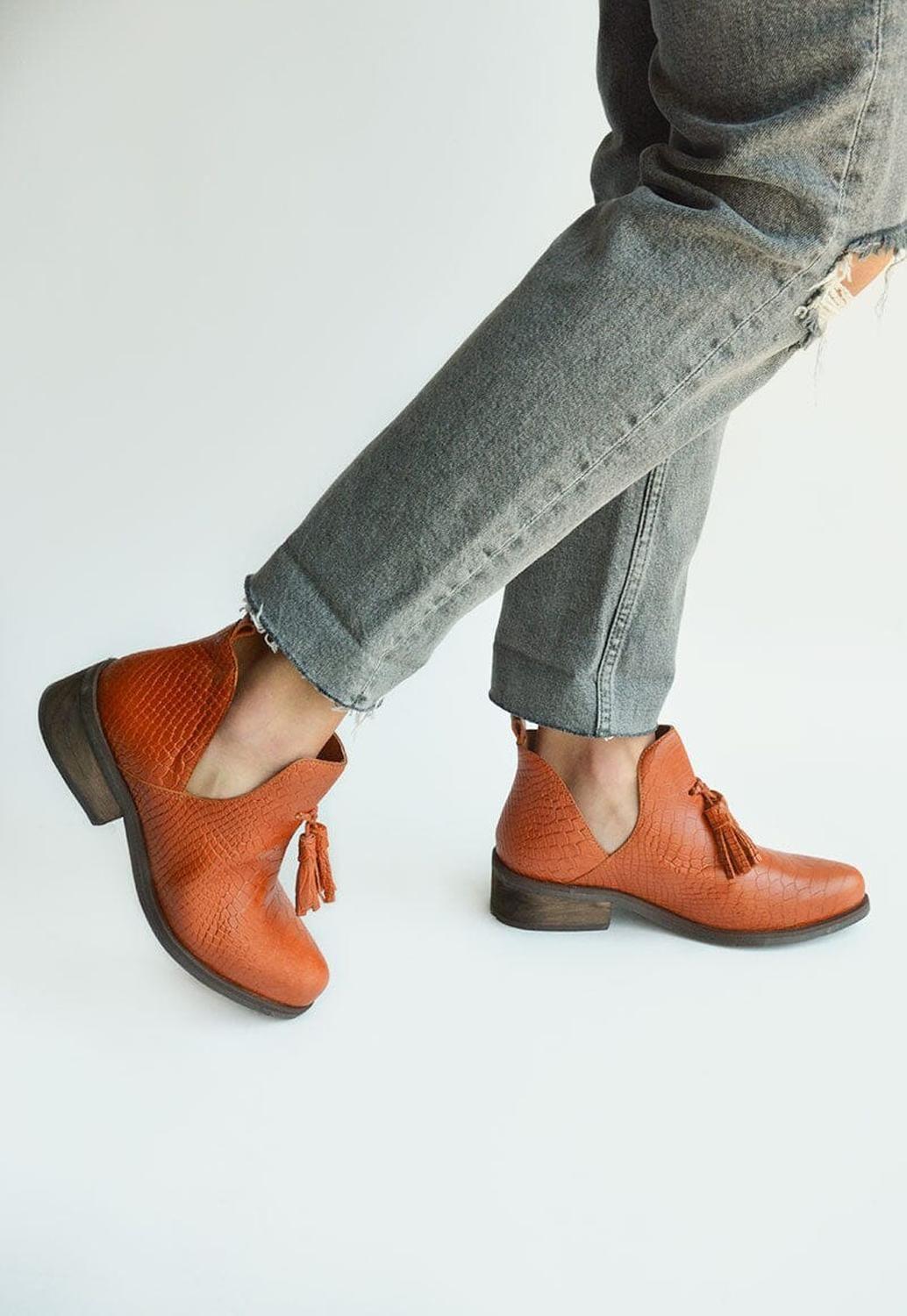 Botin Mujer De Cuero Adriana Naranjo C9-4