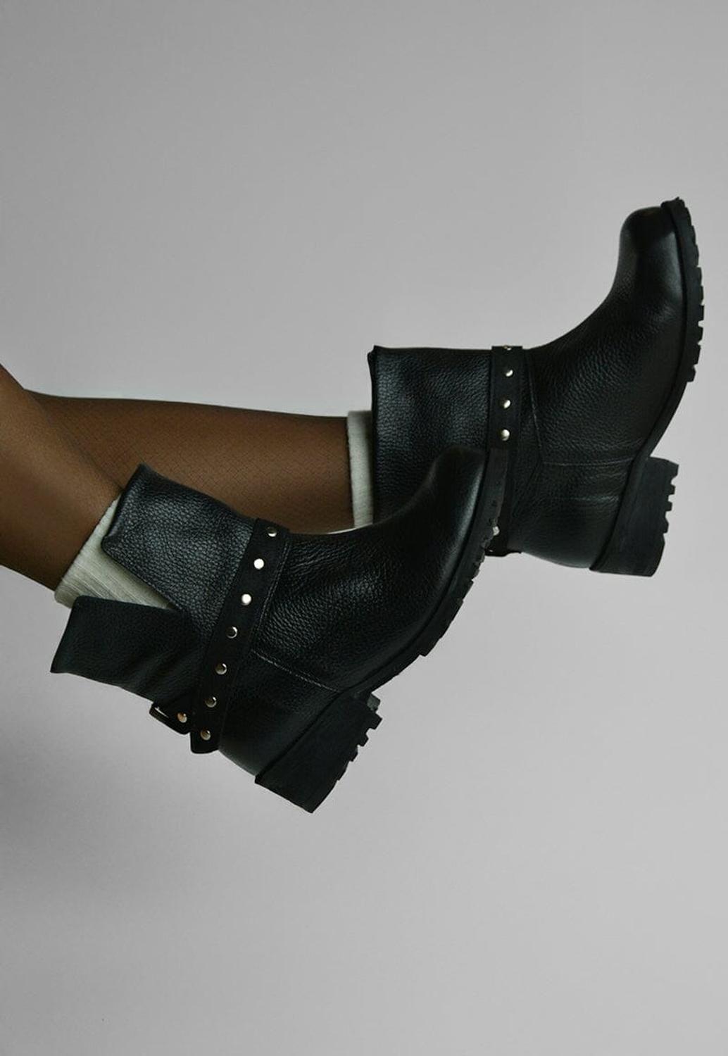 Bota Mujer De Cuero Rita Negro C1-4