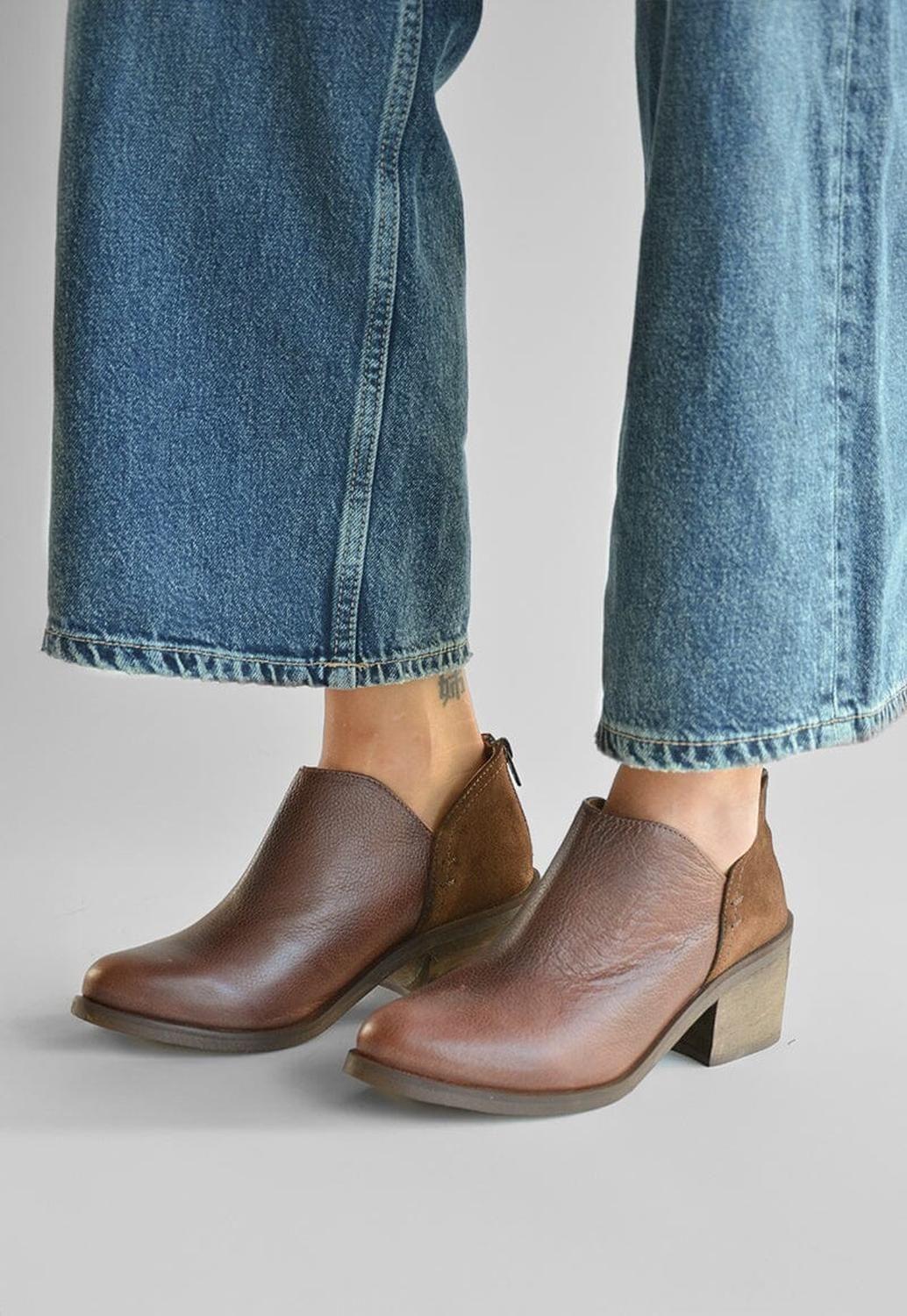 Botin Mujer De Cuero Vinago Café C33-1