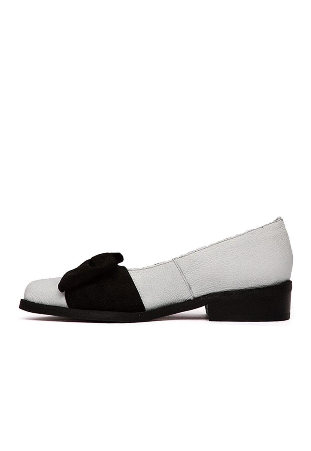 Zapato Barbie De Cuero Betsy Negro Blanco C1-3