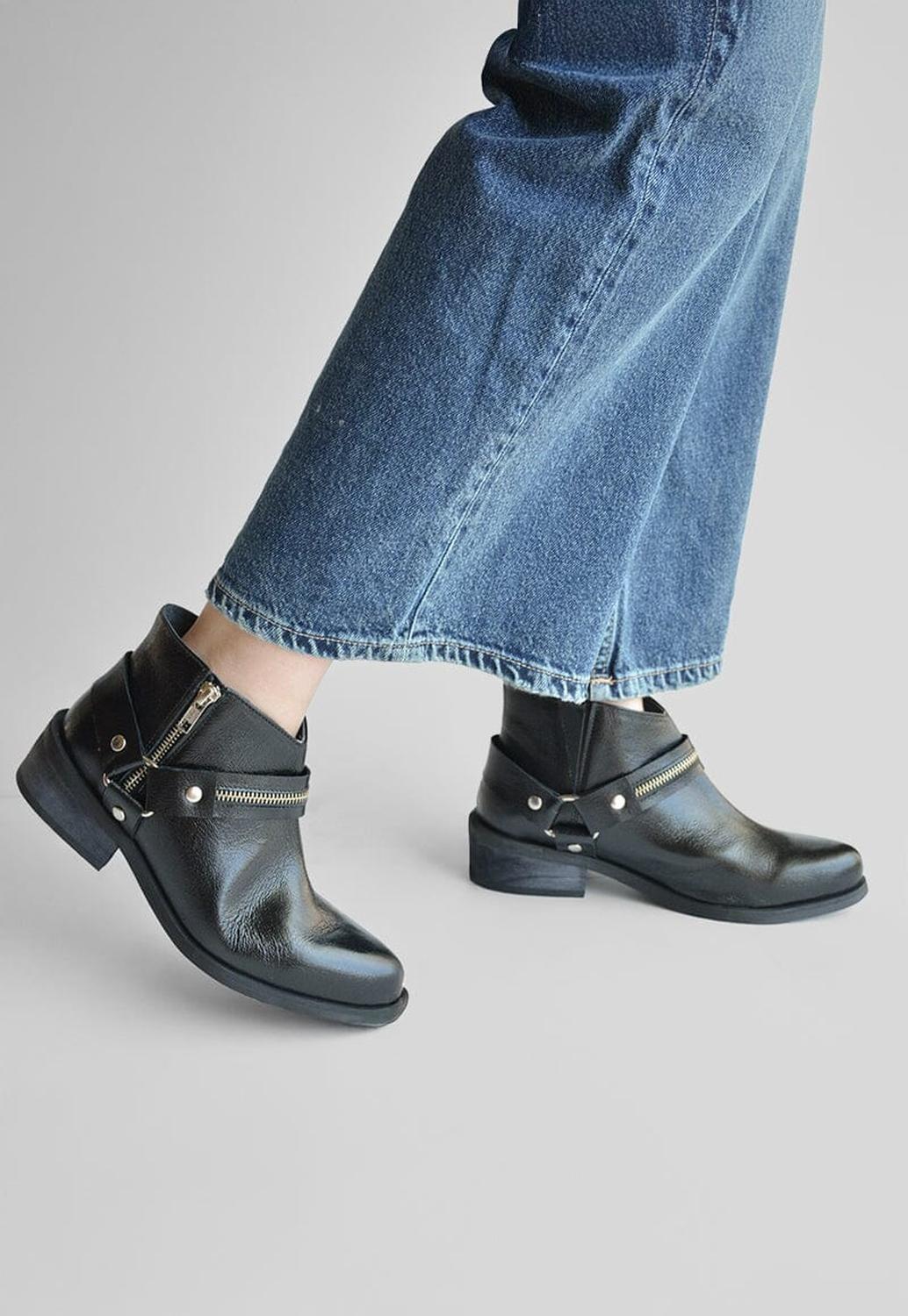 Botin Mujer De Cuero Margot Negro C8-1