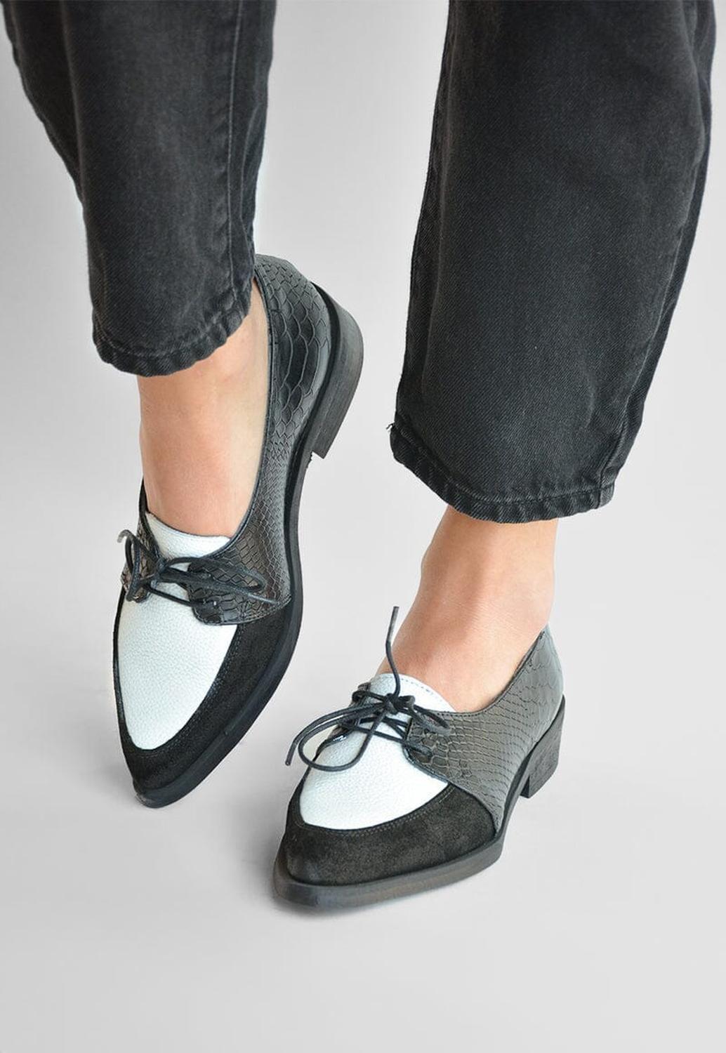 Zapato Mujer De Cuero Indira Blanco Negro C4-5