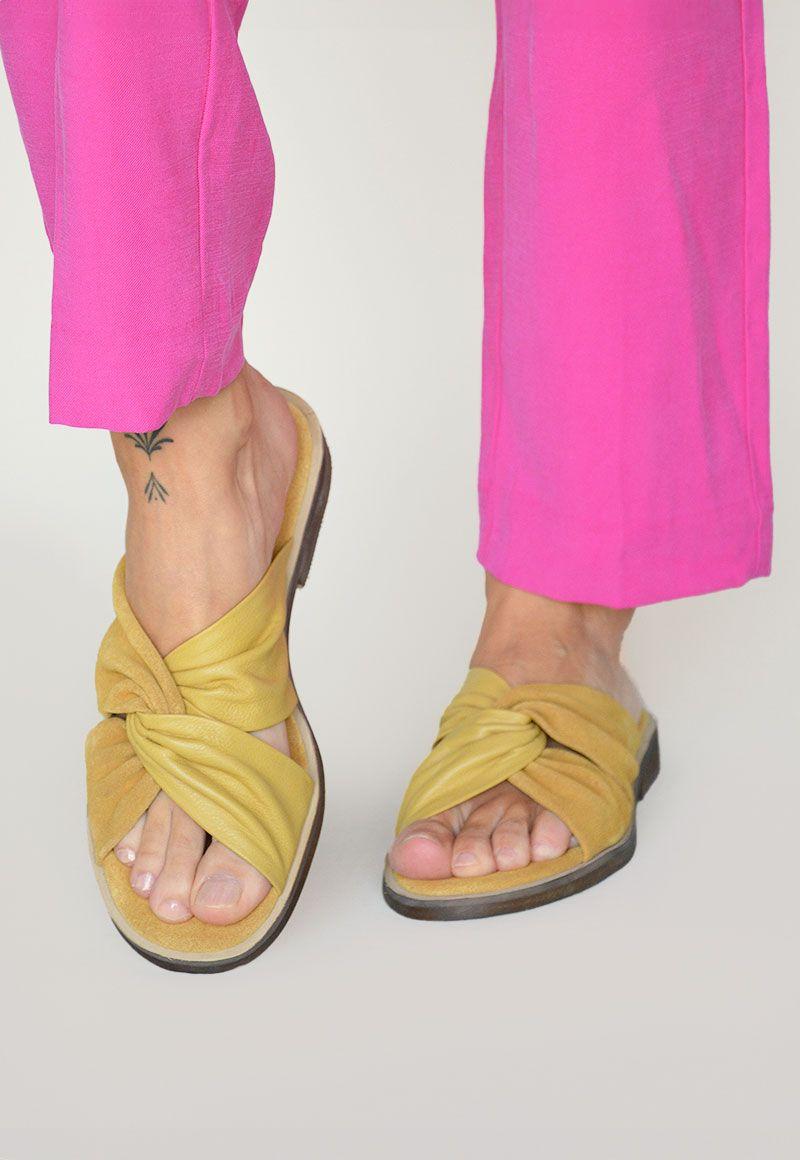 Sandalia De Cuero Marabu C11 Amarillo Giani Dafirenze-1