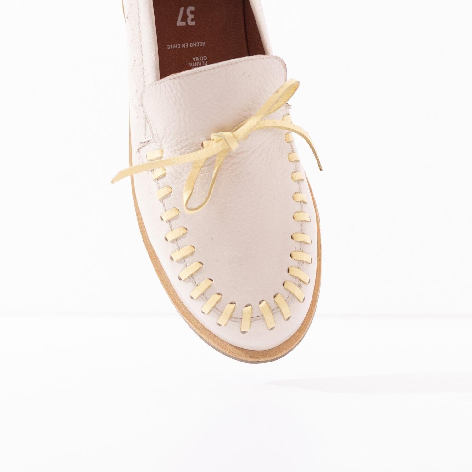 Mocasin Cuero Mujer  Delta Beige Amarillo-3
