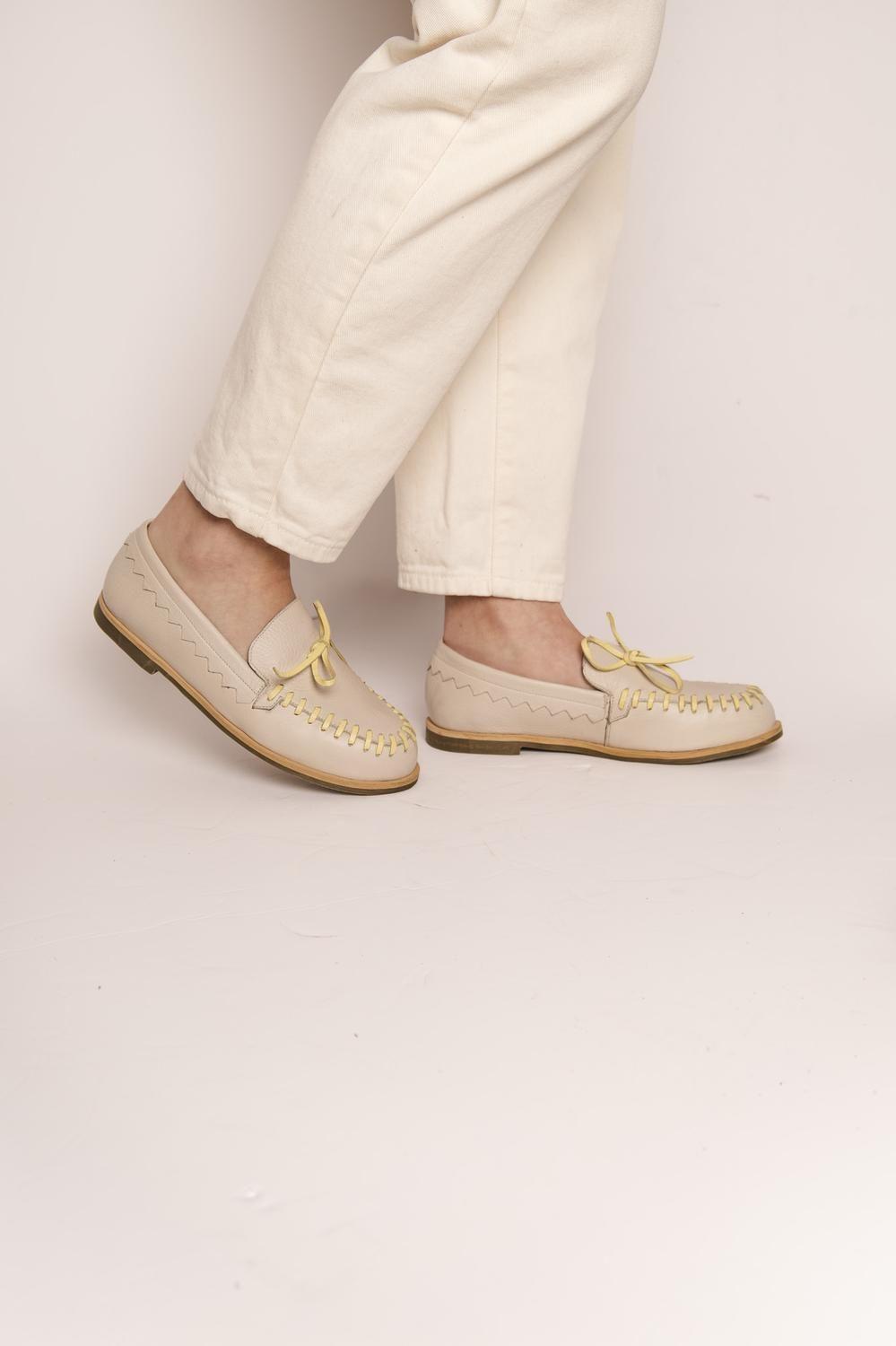 Mocasin Cuero Mujer  Delta Beige Amarillo-5