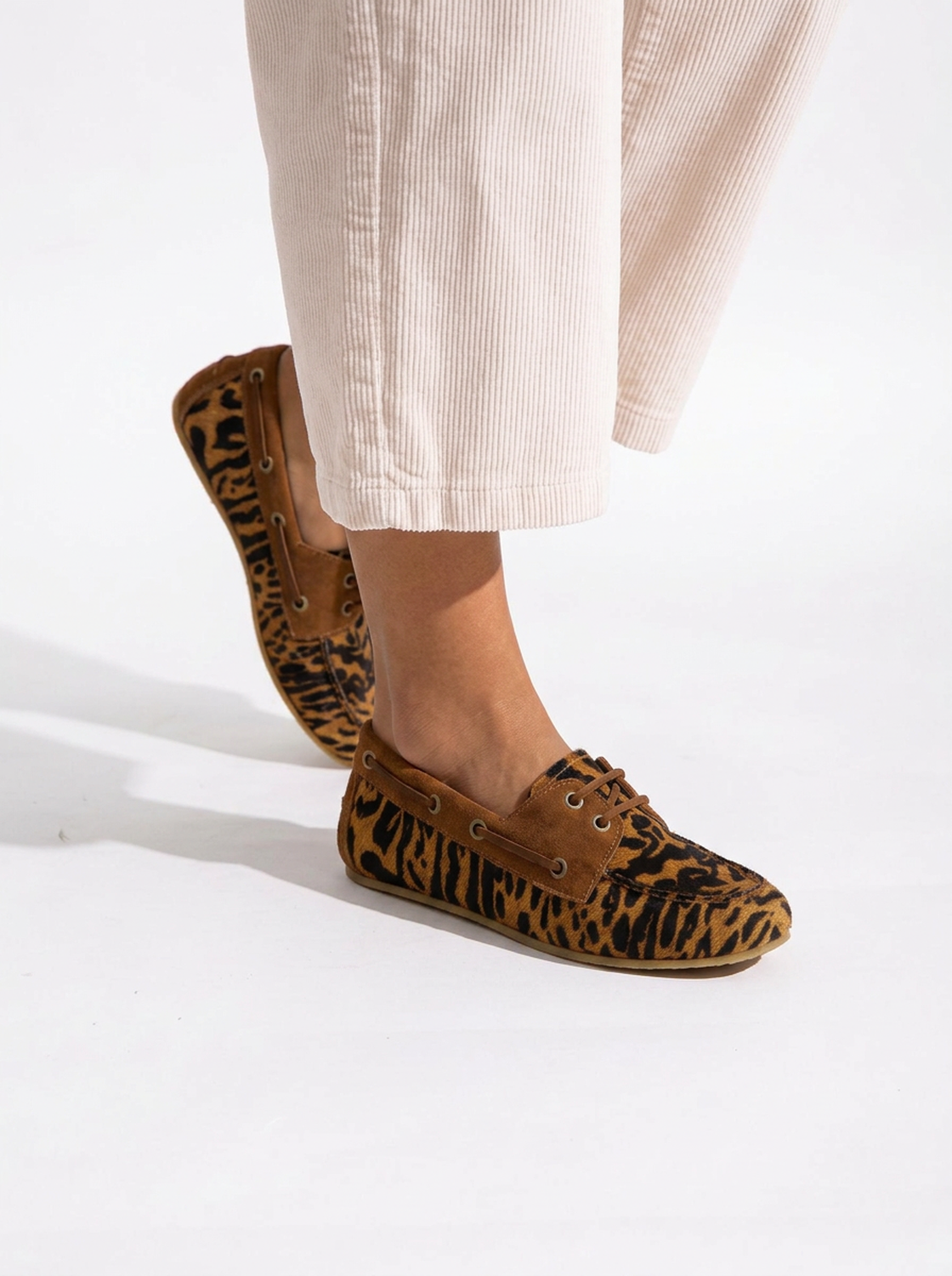 Mocasin Cuero Mujer  Aria Leopardo-1