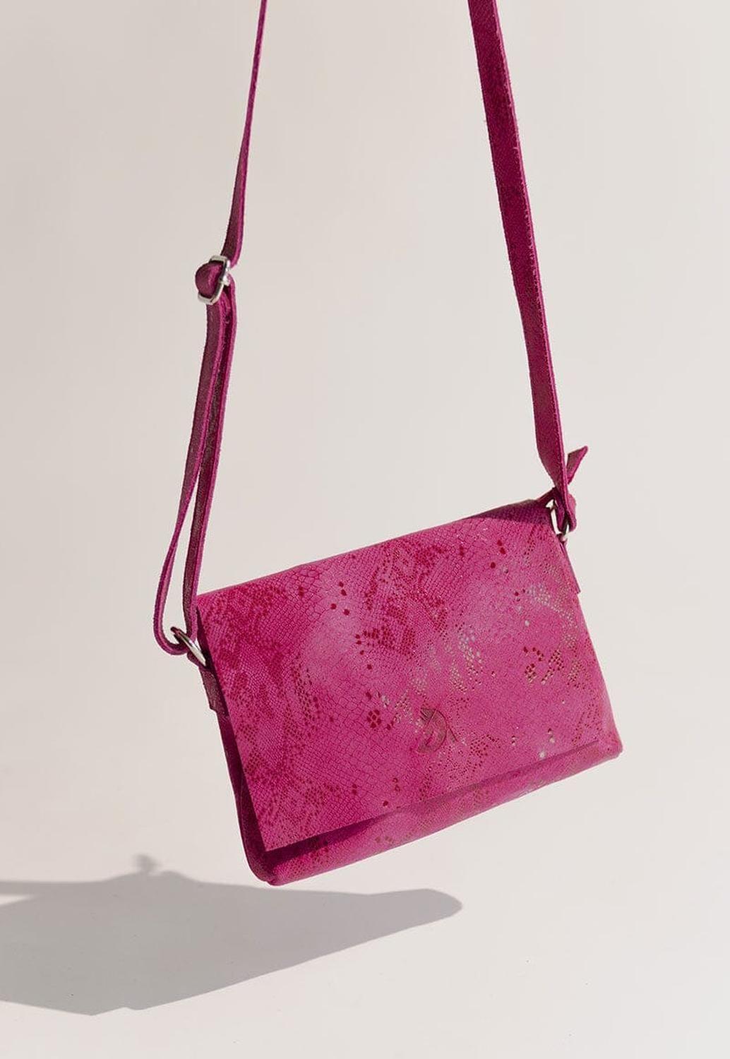 Bandolera Mujer De Cuero Thea Fucsia C6-0