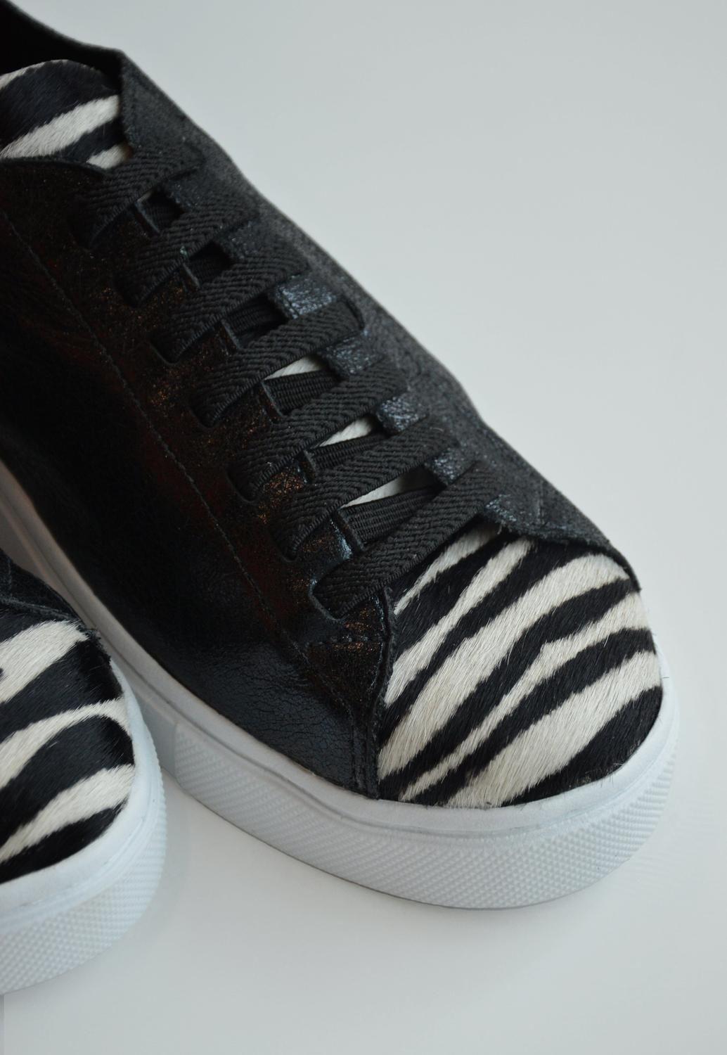 Zapatilla Mujer De Cuero Roques Negro C1-7