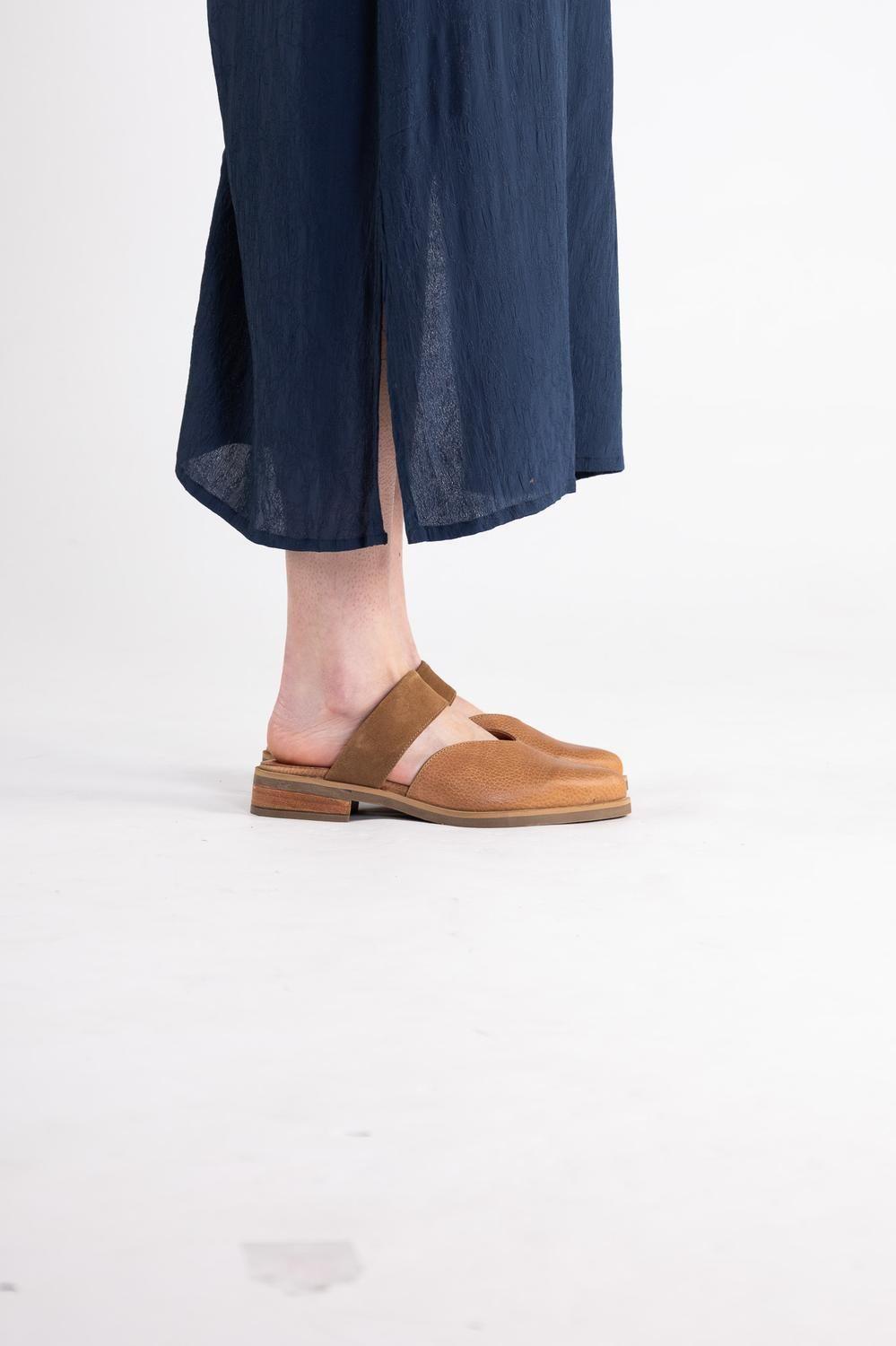 Babucha Mujer / Umbral Camel-3