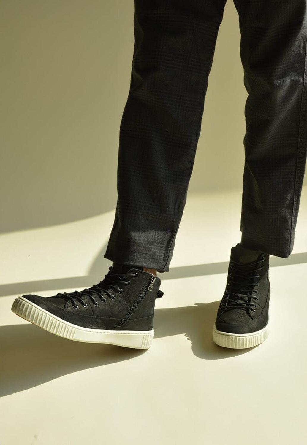 Zapatilla Hombre De Cuero Martin Negro C1-0