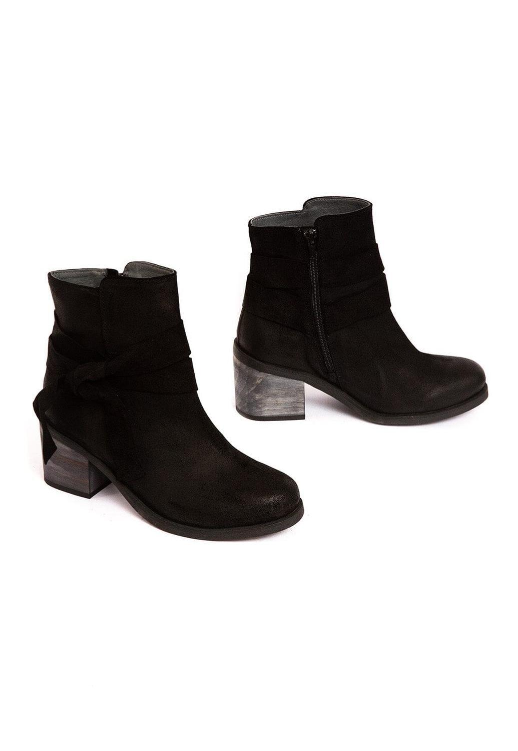 Botin Mujer De Cuero Makira Negro C10-5