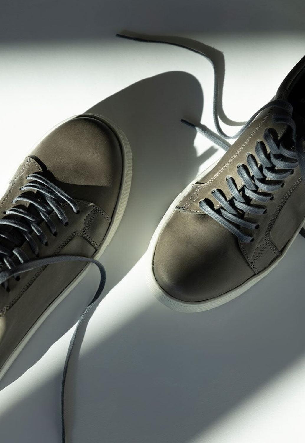 Zapatilla Hombre De Cuero Landa Gris C2-6