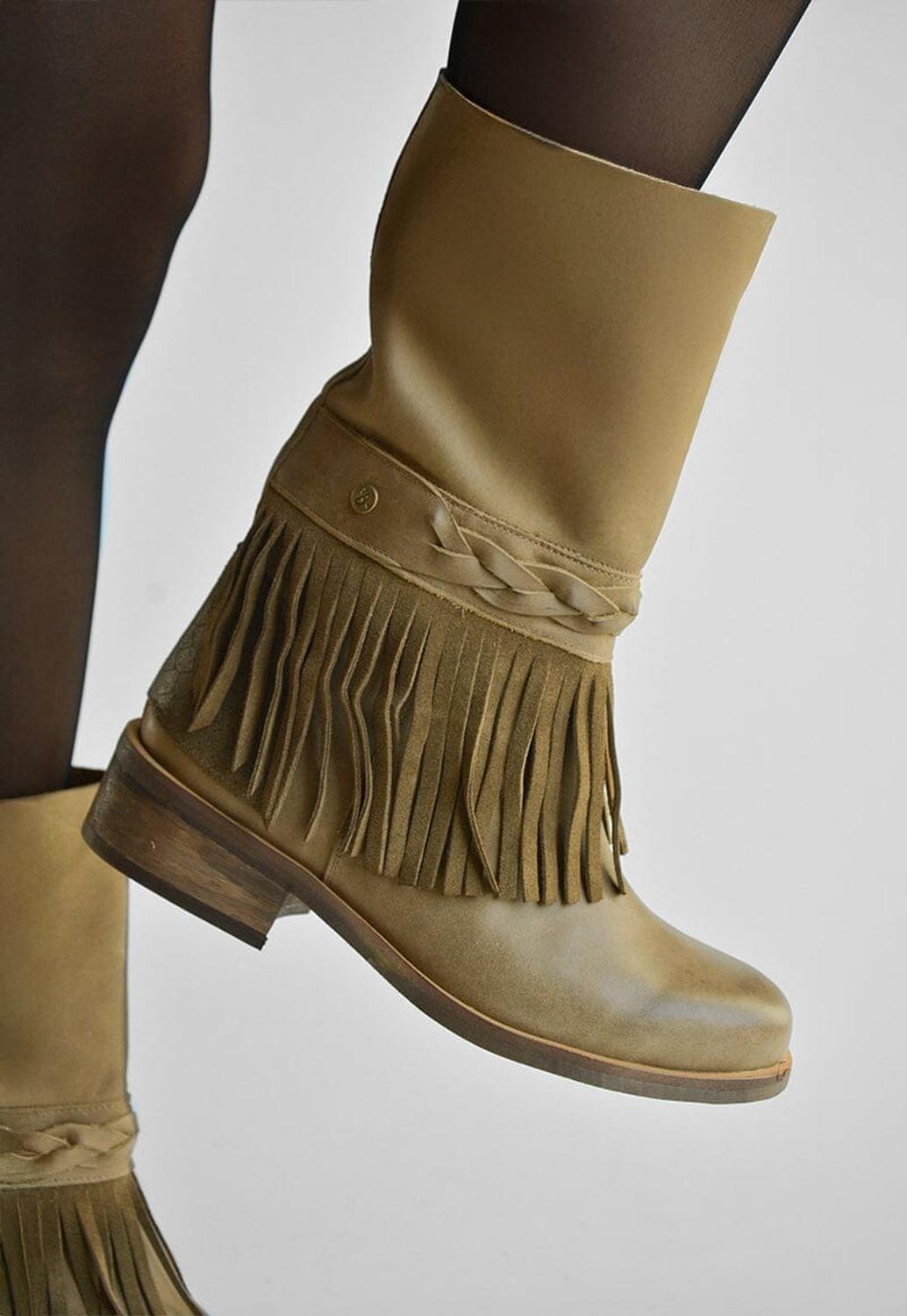 Bota Mujer De Cuero Teodora Taupe C2-0