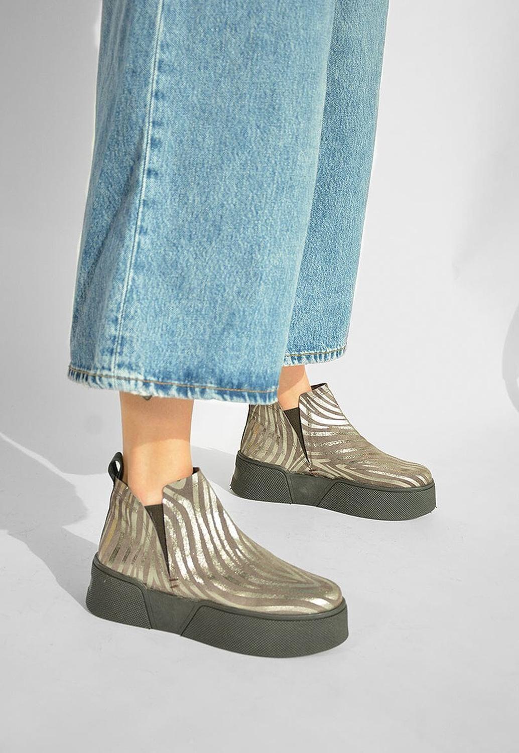 Zapatilla Mujer / Canario Zebra Metálico-6