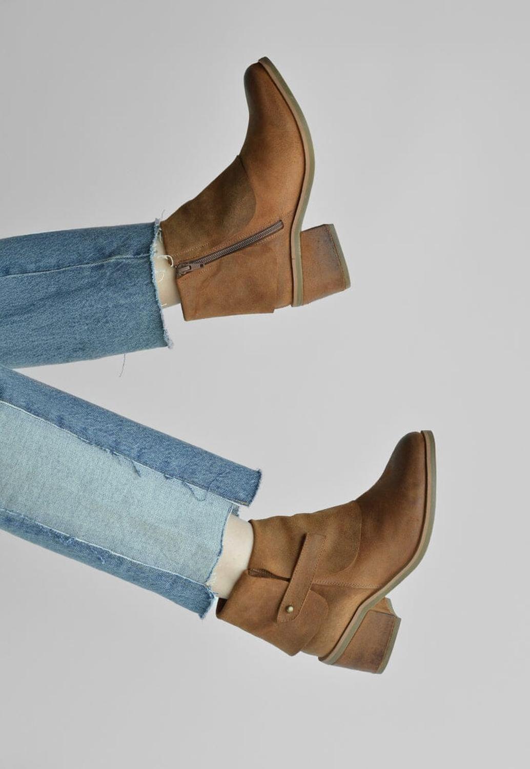 Botin Mujer De Cuero Nadia Camel C2-6