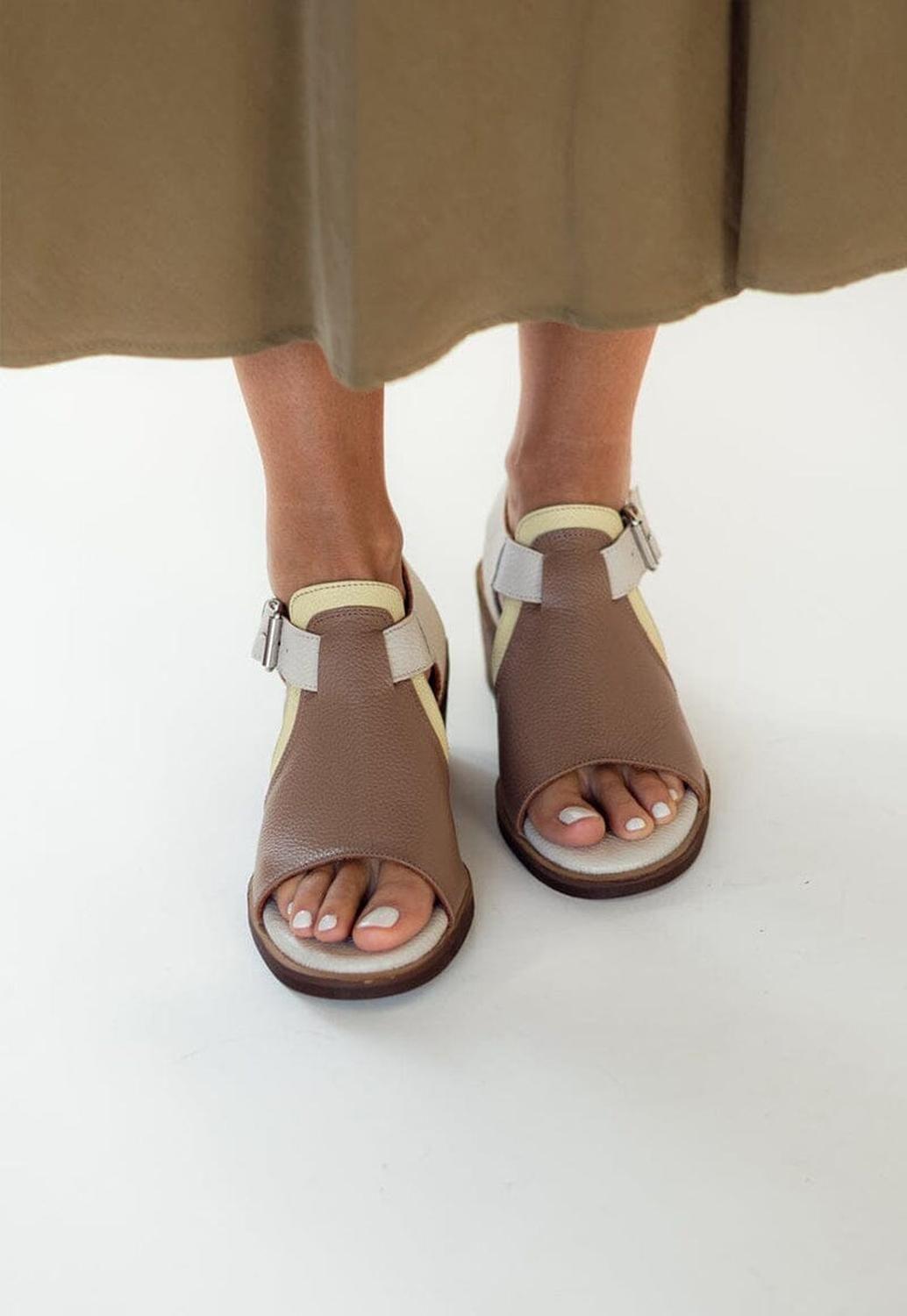 Sandalia Mujer / Guanay Cafe Amarillo-6