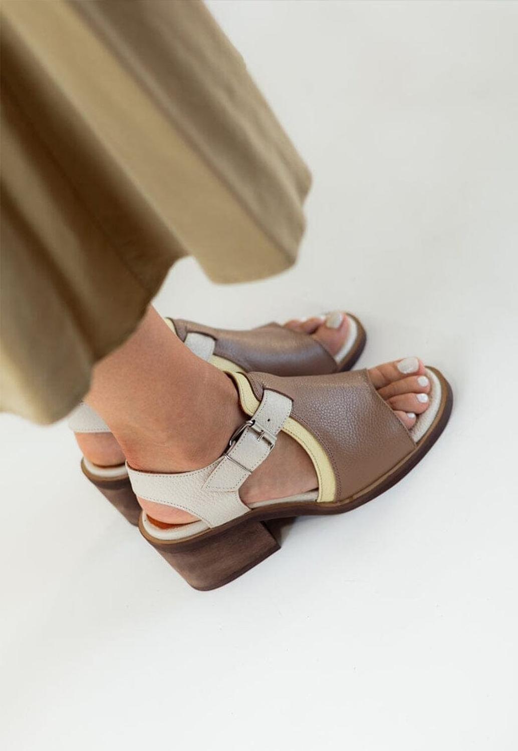 Sandalia Mujer / Guanay Cafe Amarillo-1