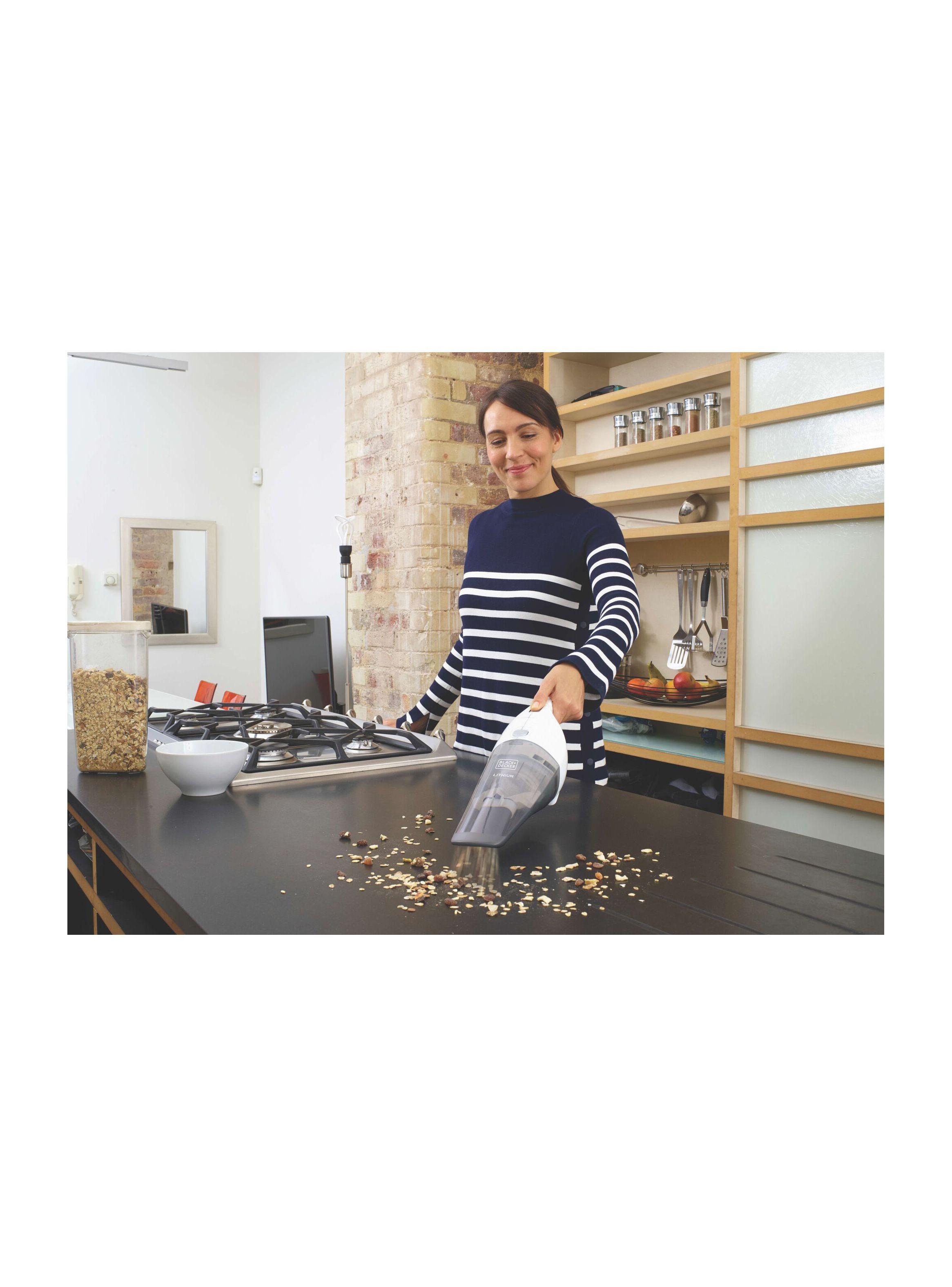 Aspiradora de mano 8V BLACK+DECKER HNV220V12-B2C-4