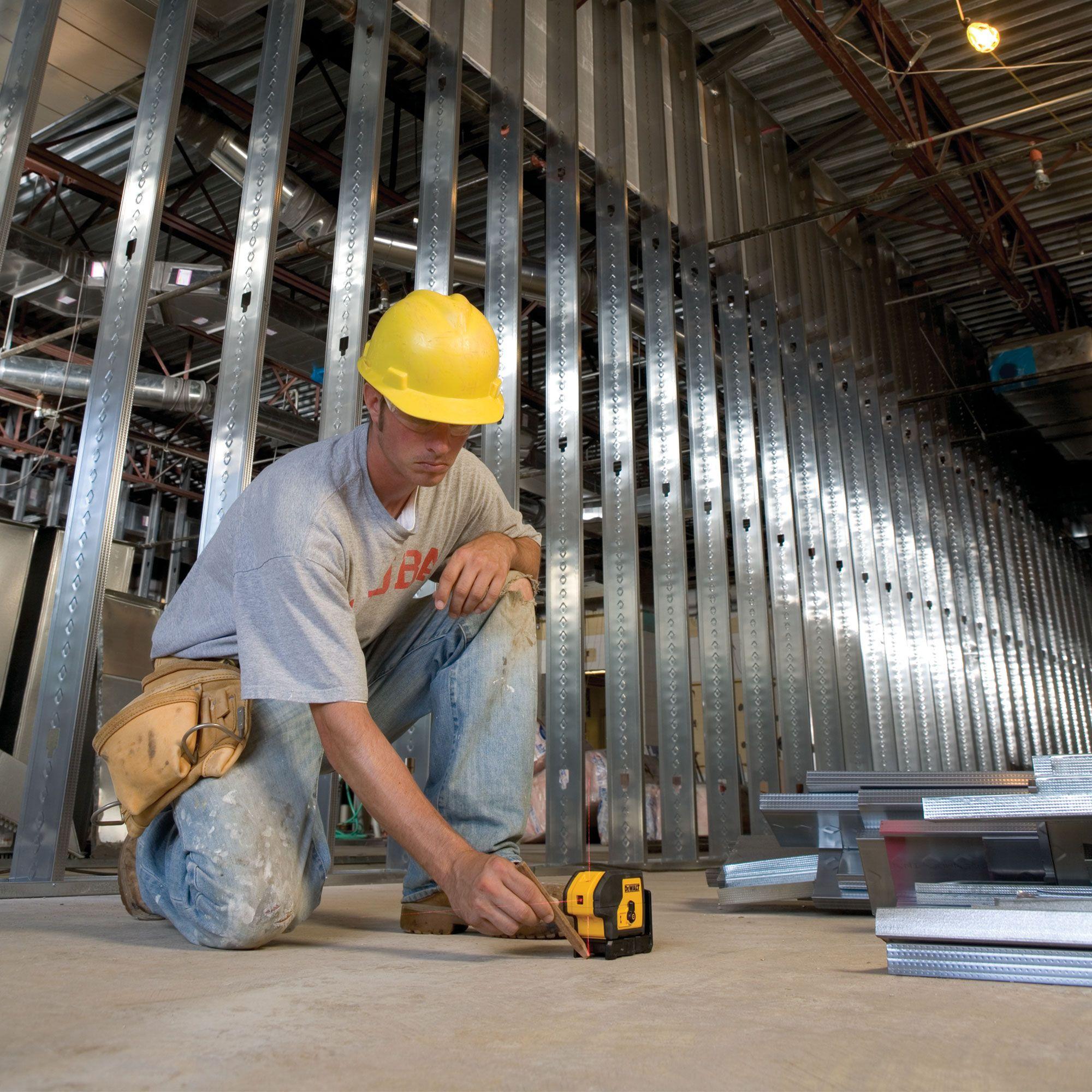 Nivel Láser autonivelante 3 haces 30m-2