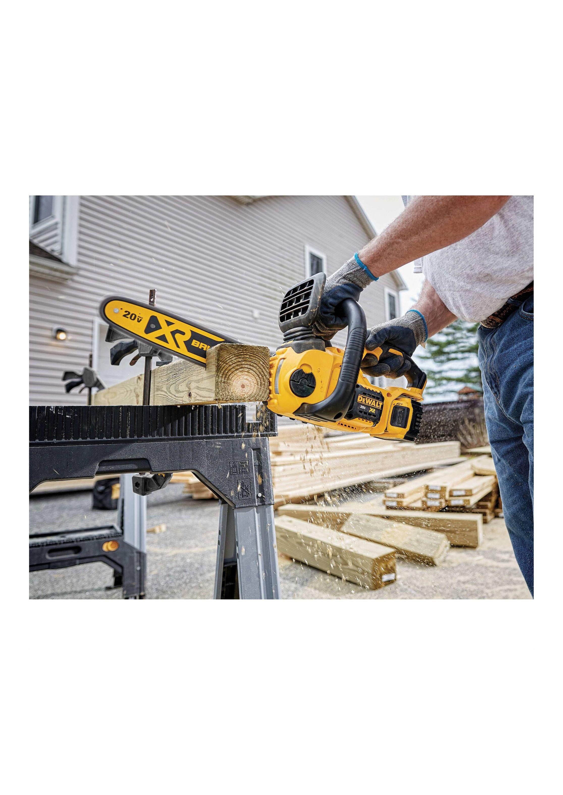 Electrosierra 20V Sin Carbones y Sin Batería  DCCS620B-4