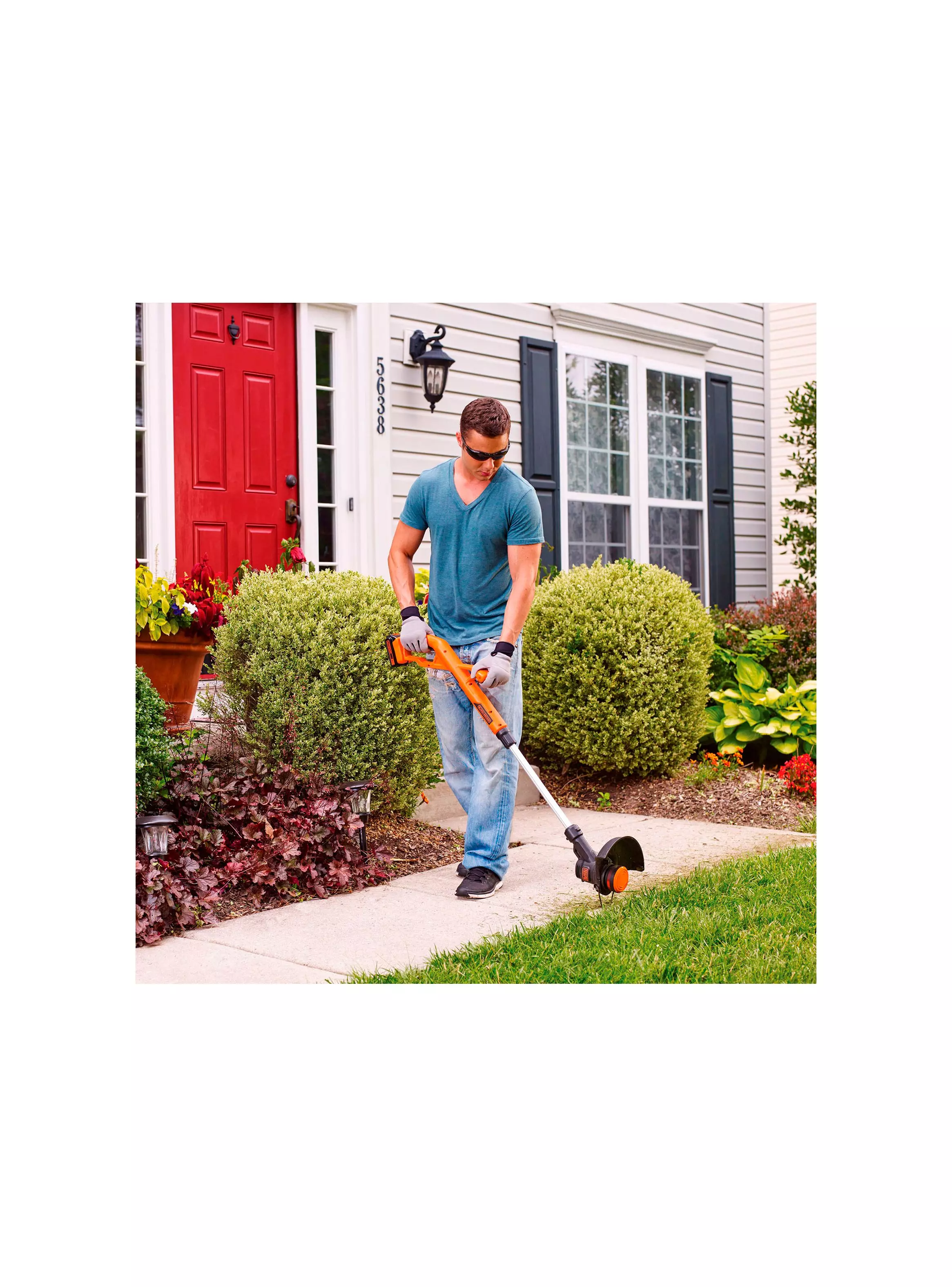 Orilladora Inalámbrica 20V BLACK+DECKER LST201-B2C-3
