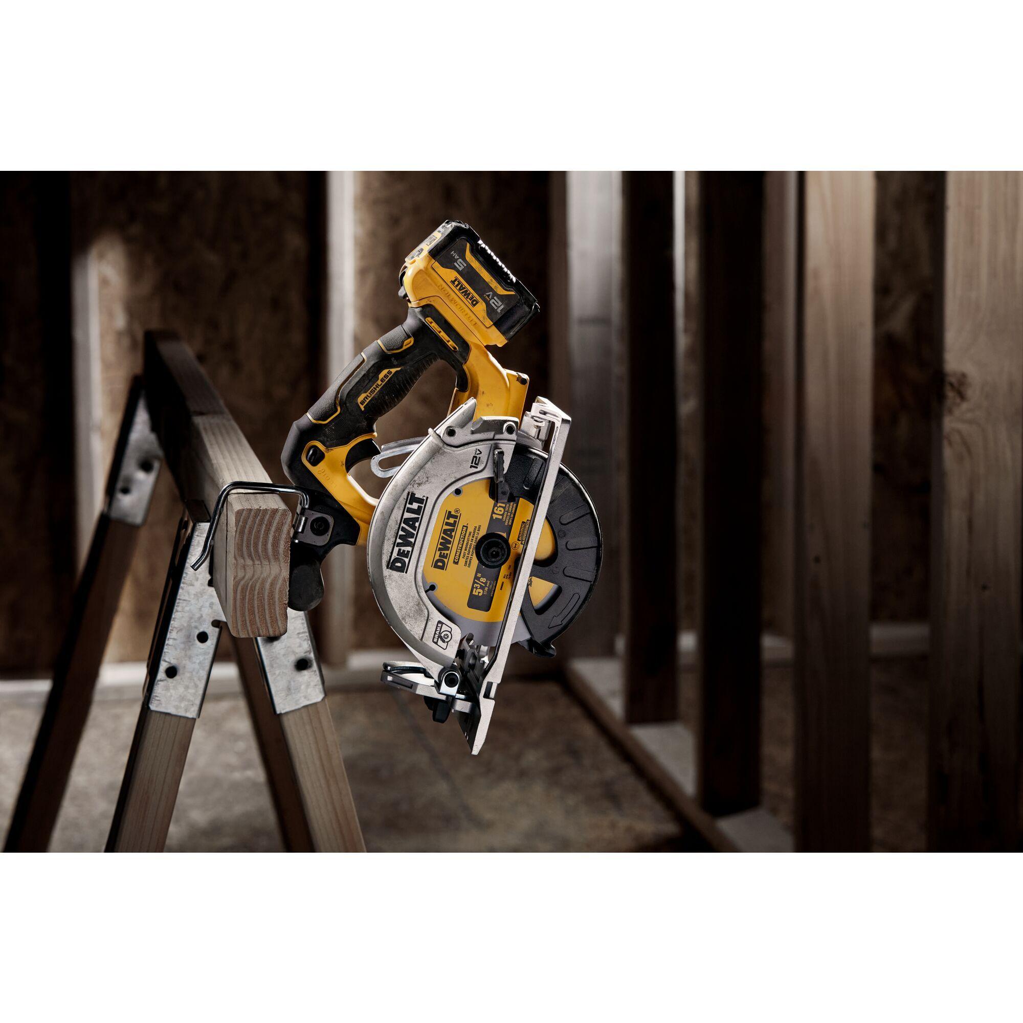 Sierra Circular 5-3/8" XTREME™ 12V MÁX*-6