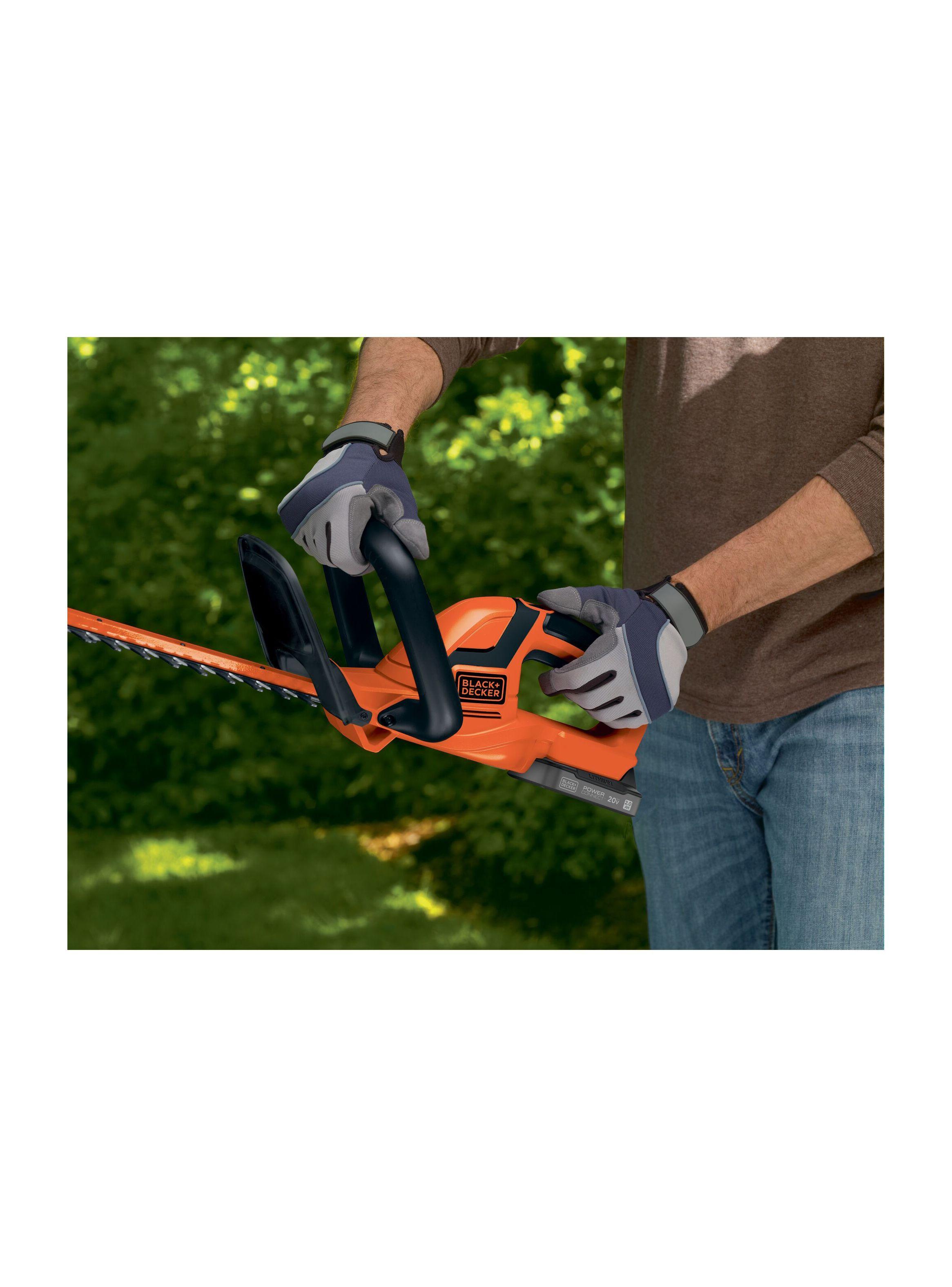 Cortasetos 22” 20V BLACK+DECKER BCHT222D1-B2-4