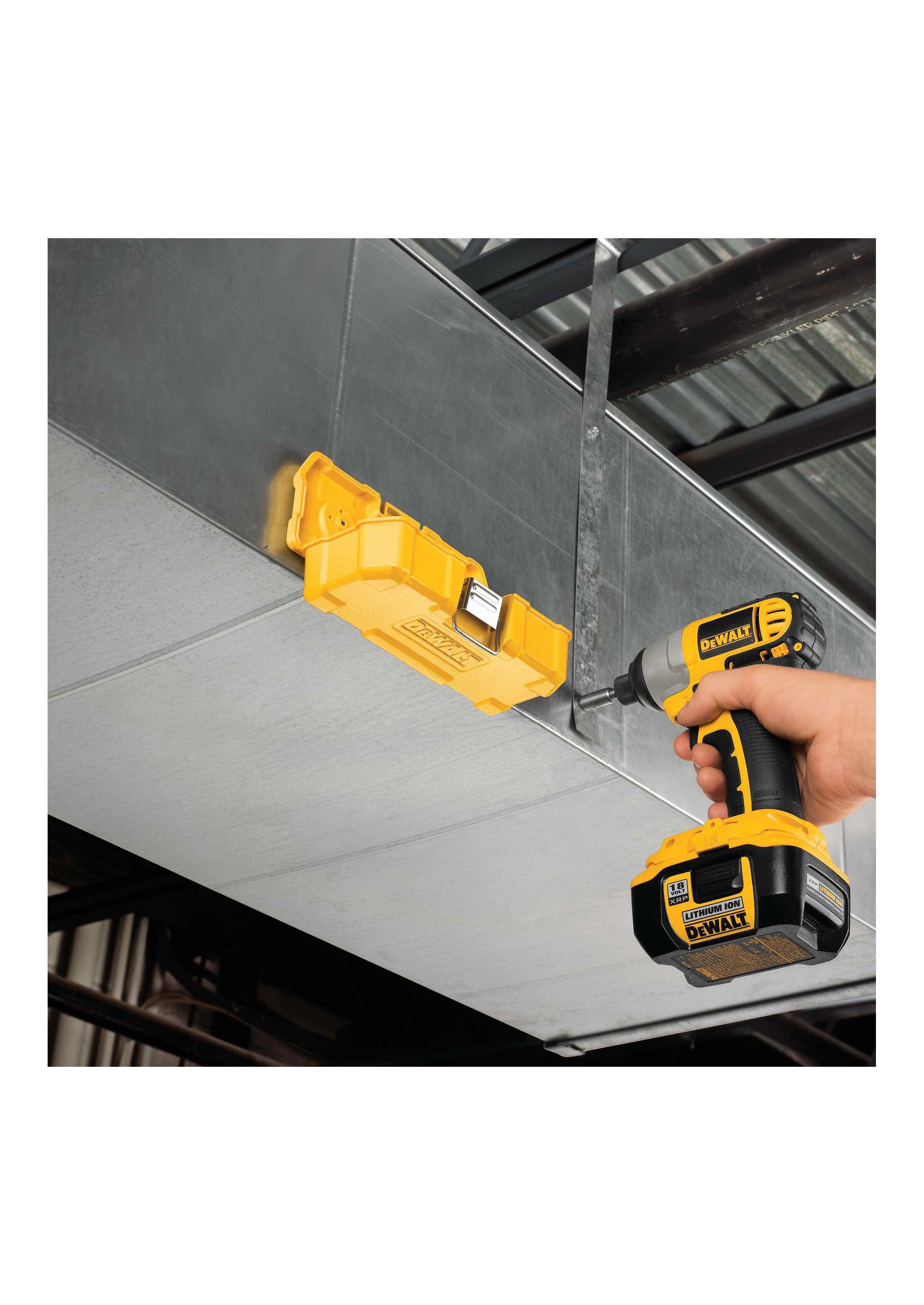 Caja Magnética ToughCase + 15 Piezas DEWALT DWMTC15-3