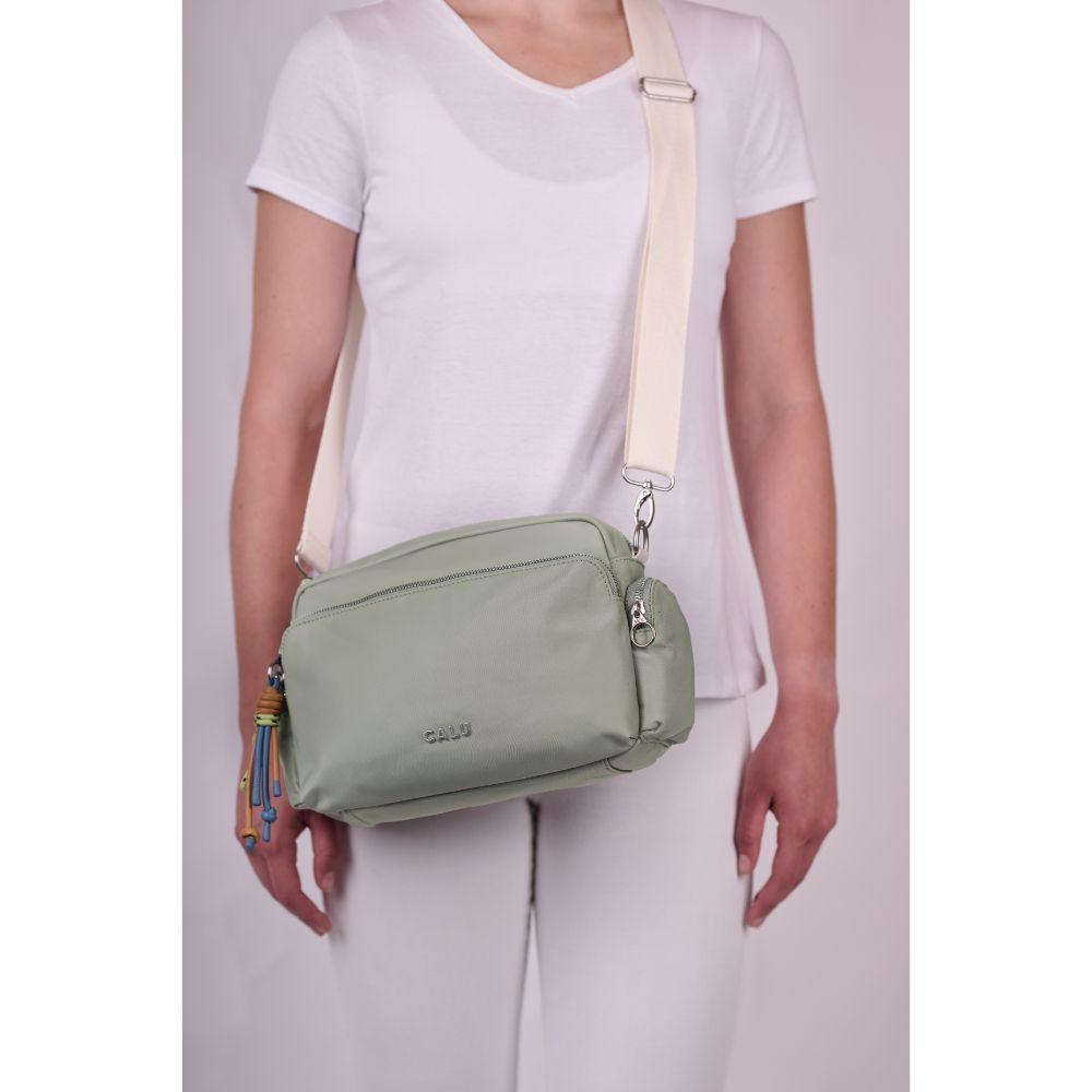 Cartera Bandolera Louisa Microfibra Dusty Verde Calu-6