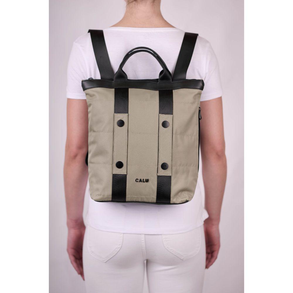 Mochila Portanotebook Martina Taupe Calu-6