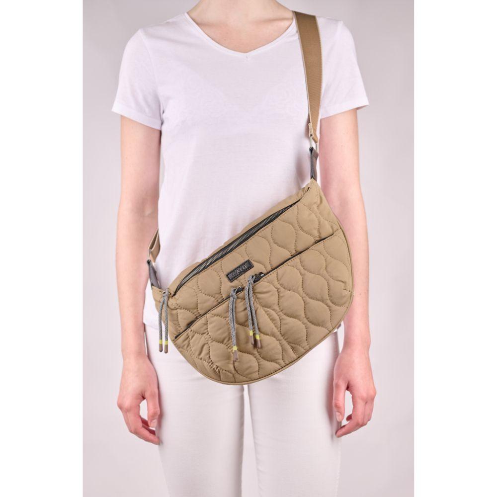 Cartera Banano Sara Beige Calu-6