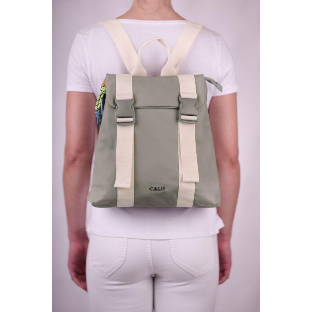 Mochila Laptop Nina Dusty Verde Calu-6