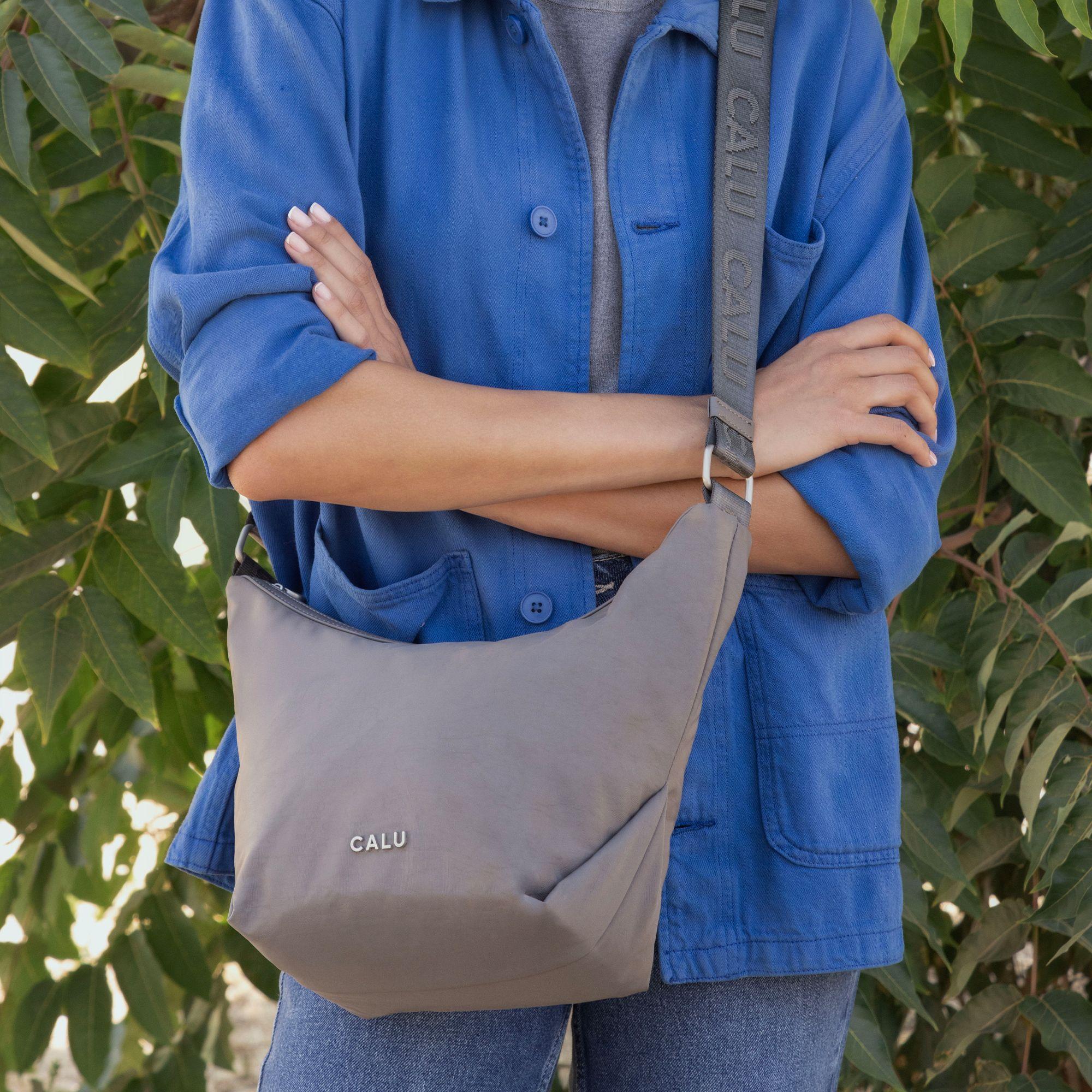 Cartera Casual Mediana Vicenta Taupe Head-6