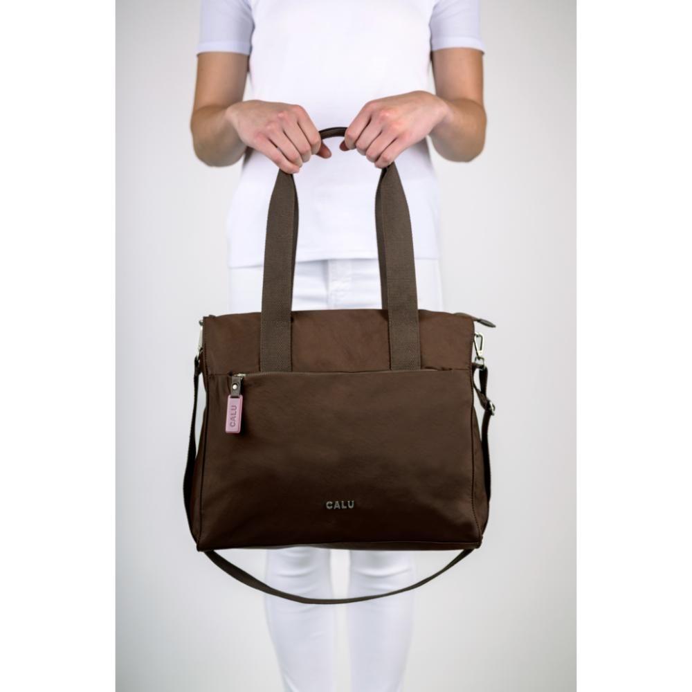 Cartera Tote Porta Laptop 14" Augusta Café Calu-6